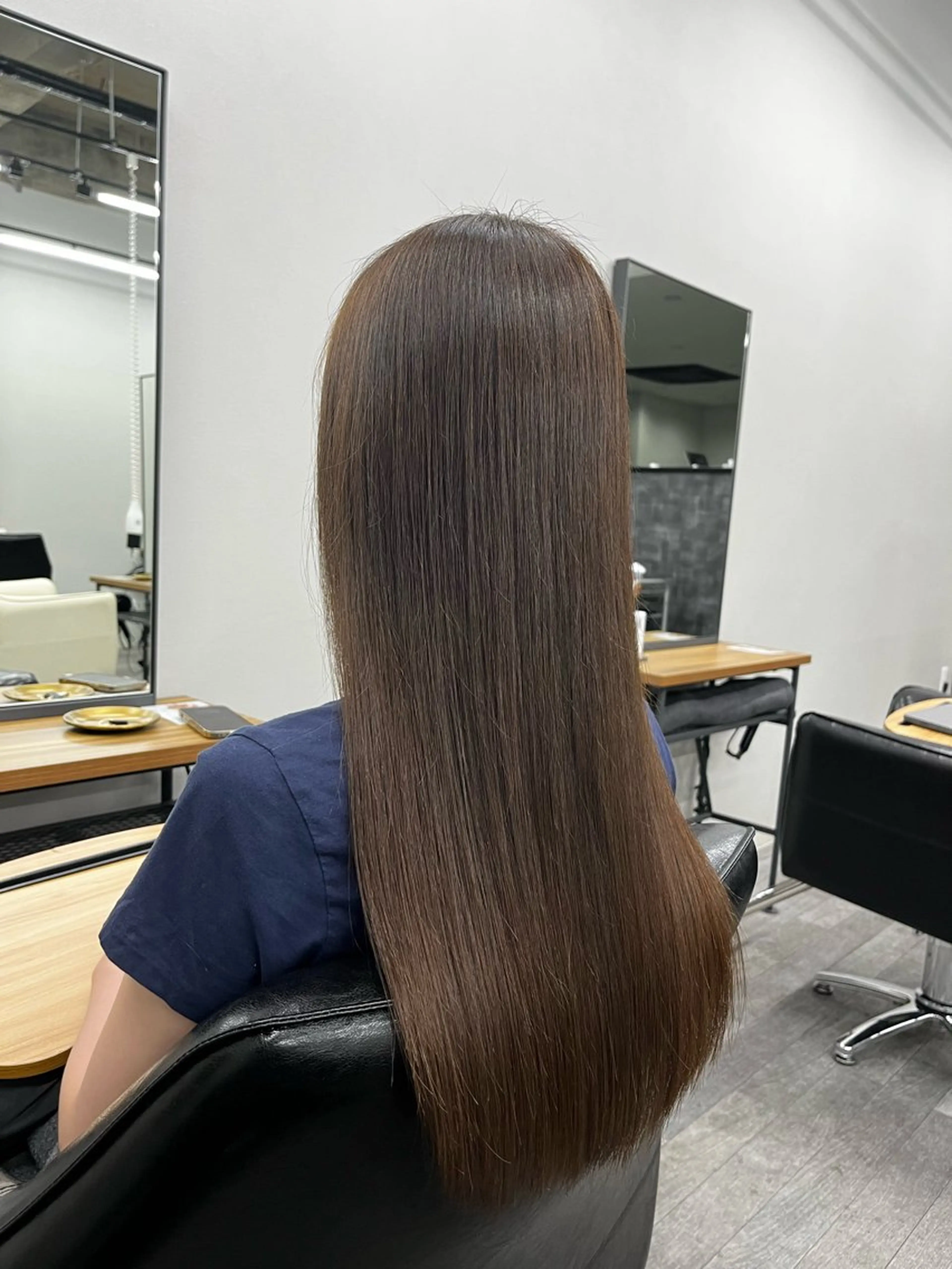 カラー 坂井 内飛のヘアスタイル