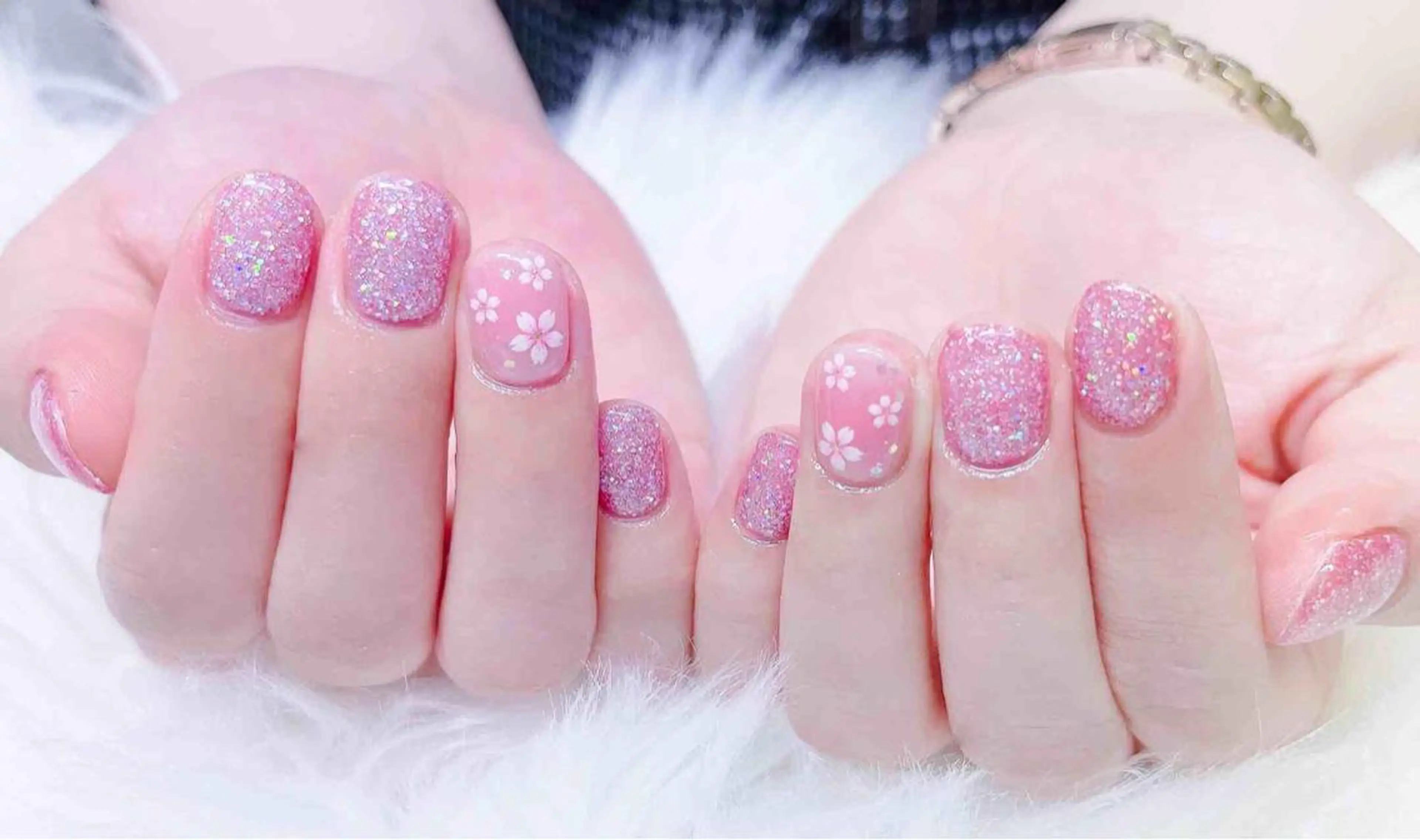 ネイル MoonNail ユリ🌸のネイルデザイン