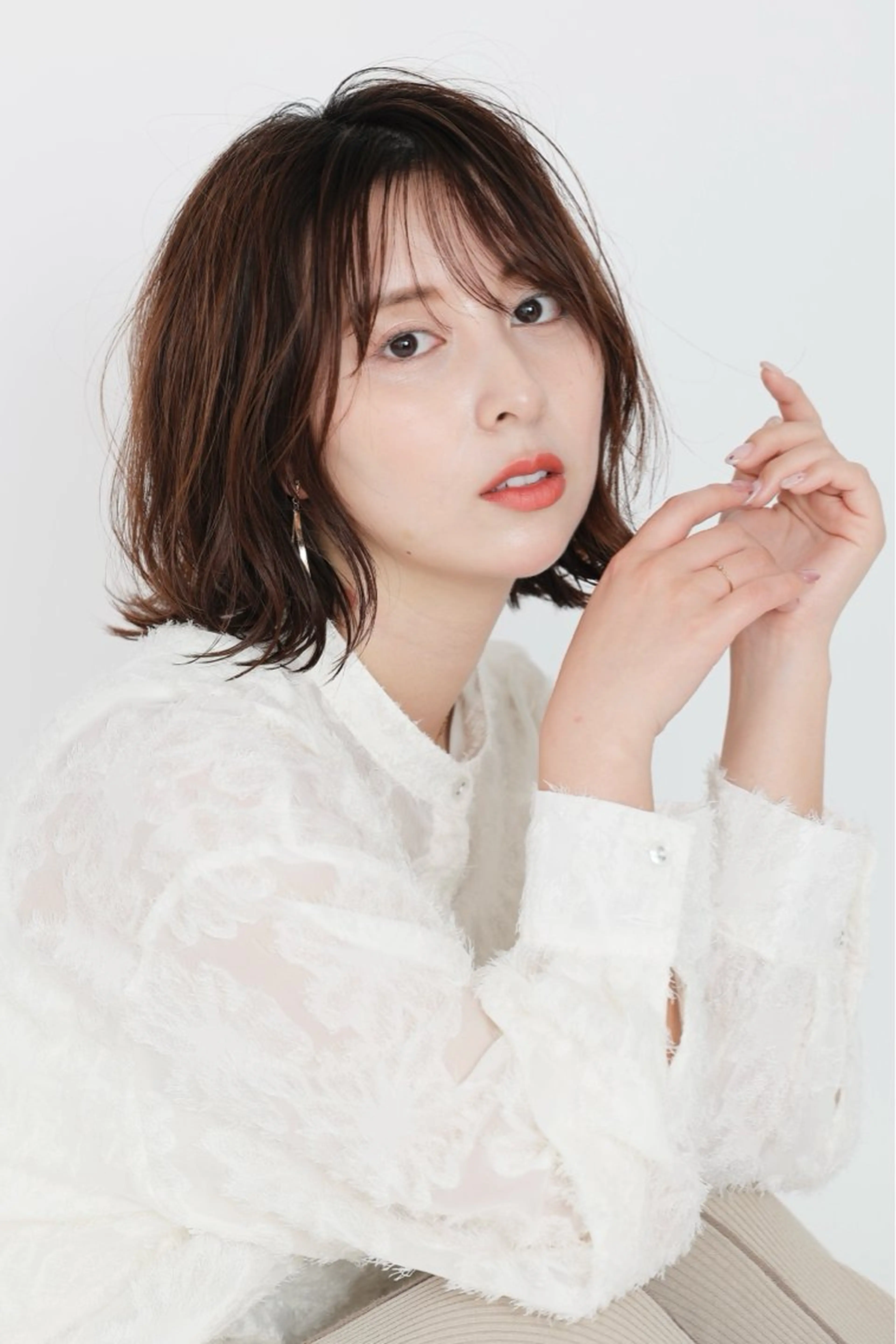 ミディアム カット ヘアカラー トリートメント hoNua. 栄/透明感カラーのヘアスタイル