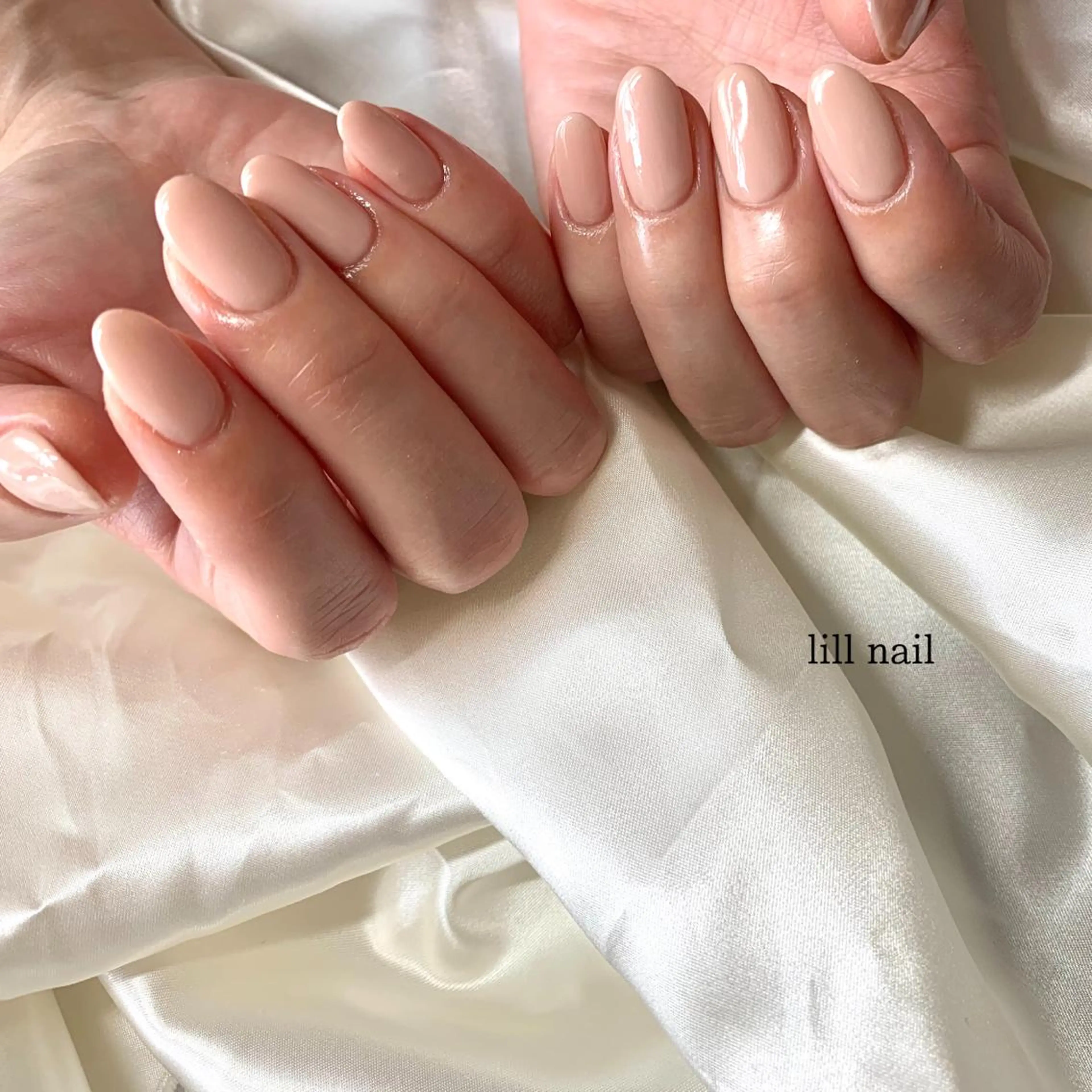 ミディアム pllia beautyのネイルデザイン