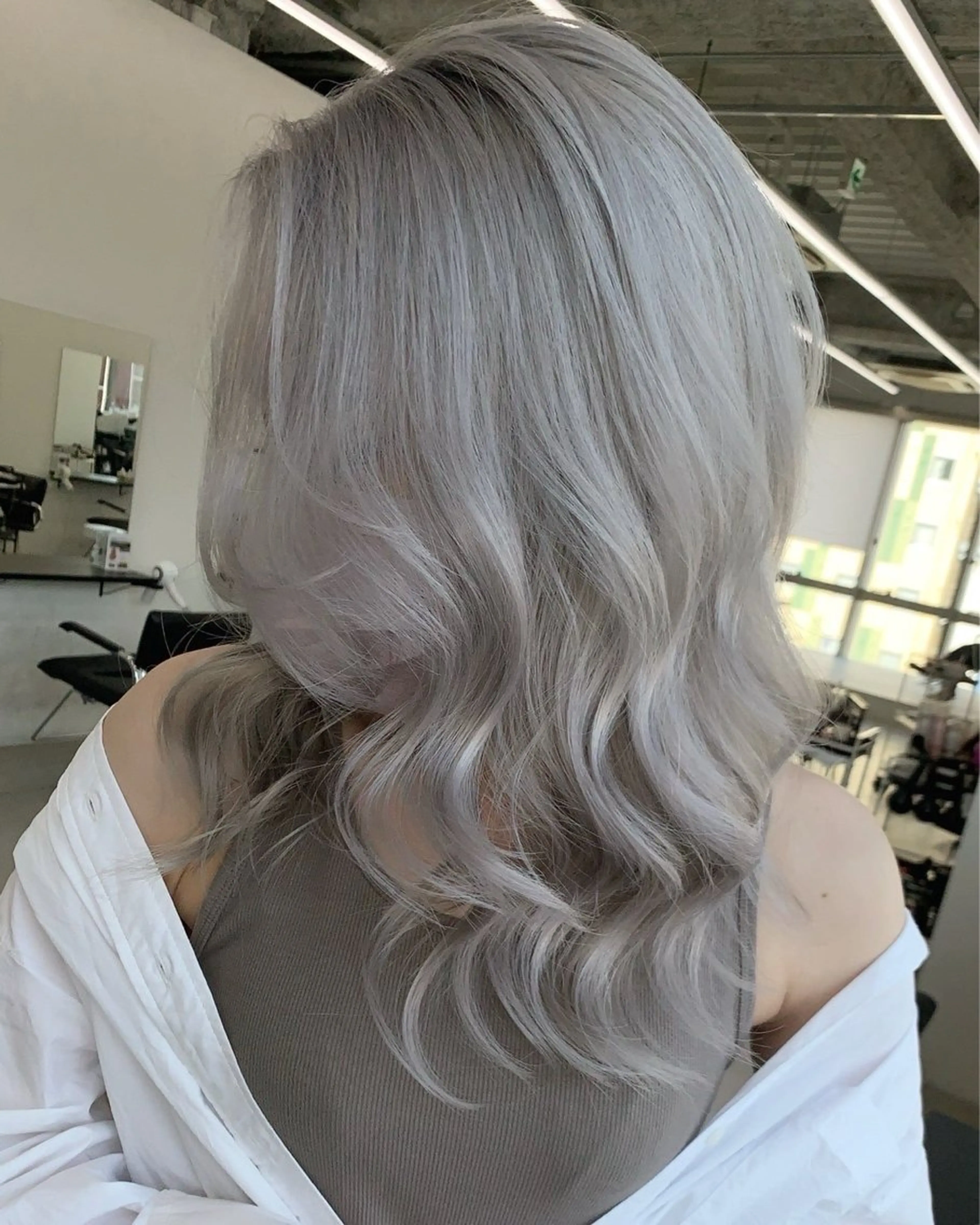 ミディアム カラー ヘアカラー 大平 琶月のヘアスタイル