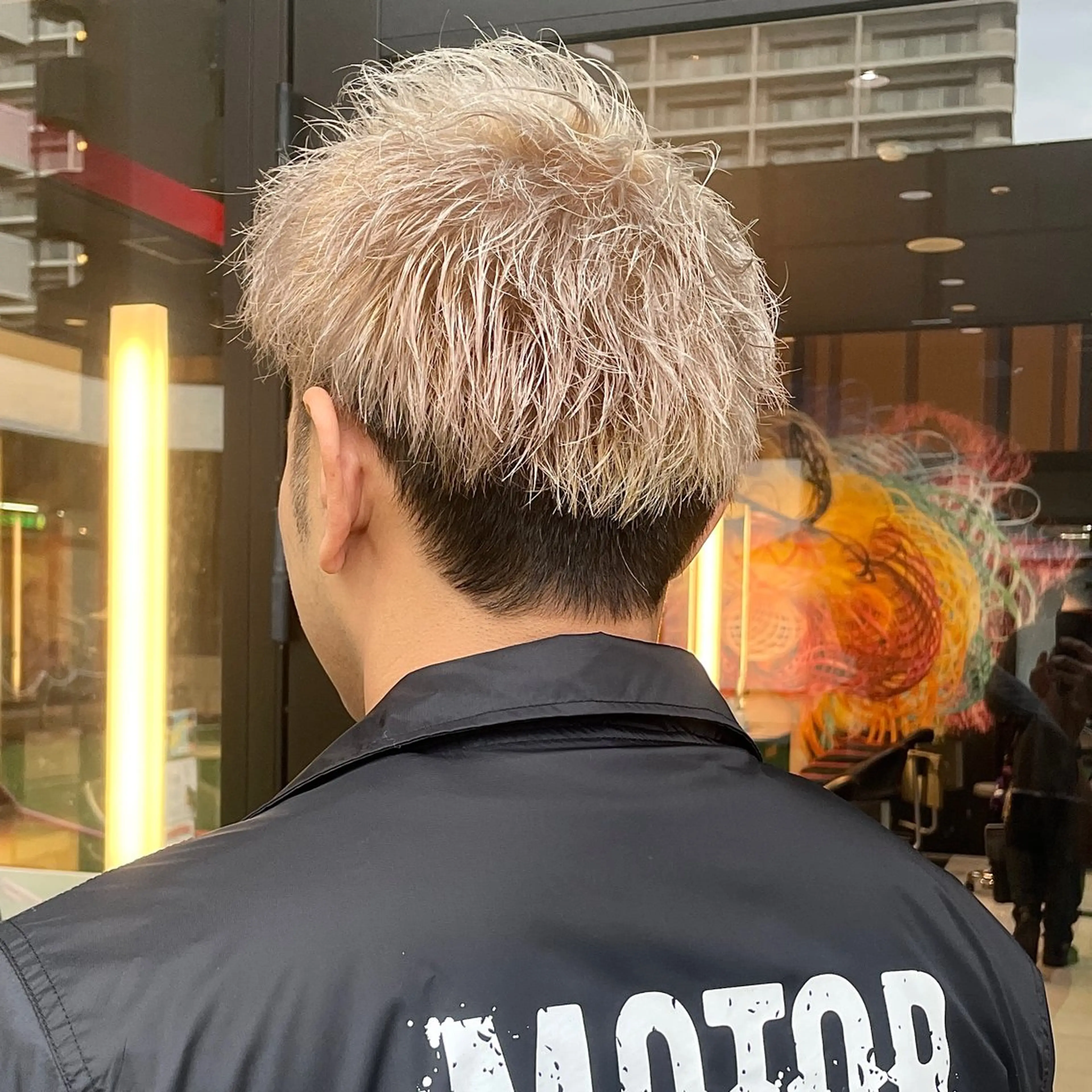 ショート カラー メンズ ベージュカラー カット ヘアカラー メンズヘア特化 崎田 成人のヘアスタイル