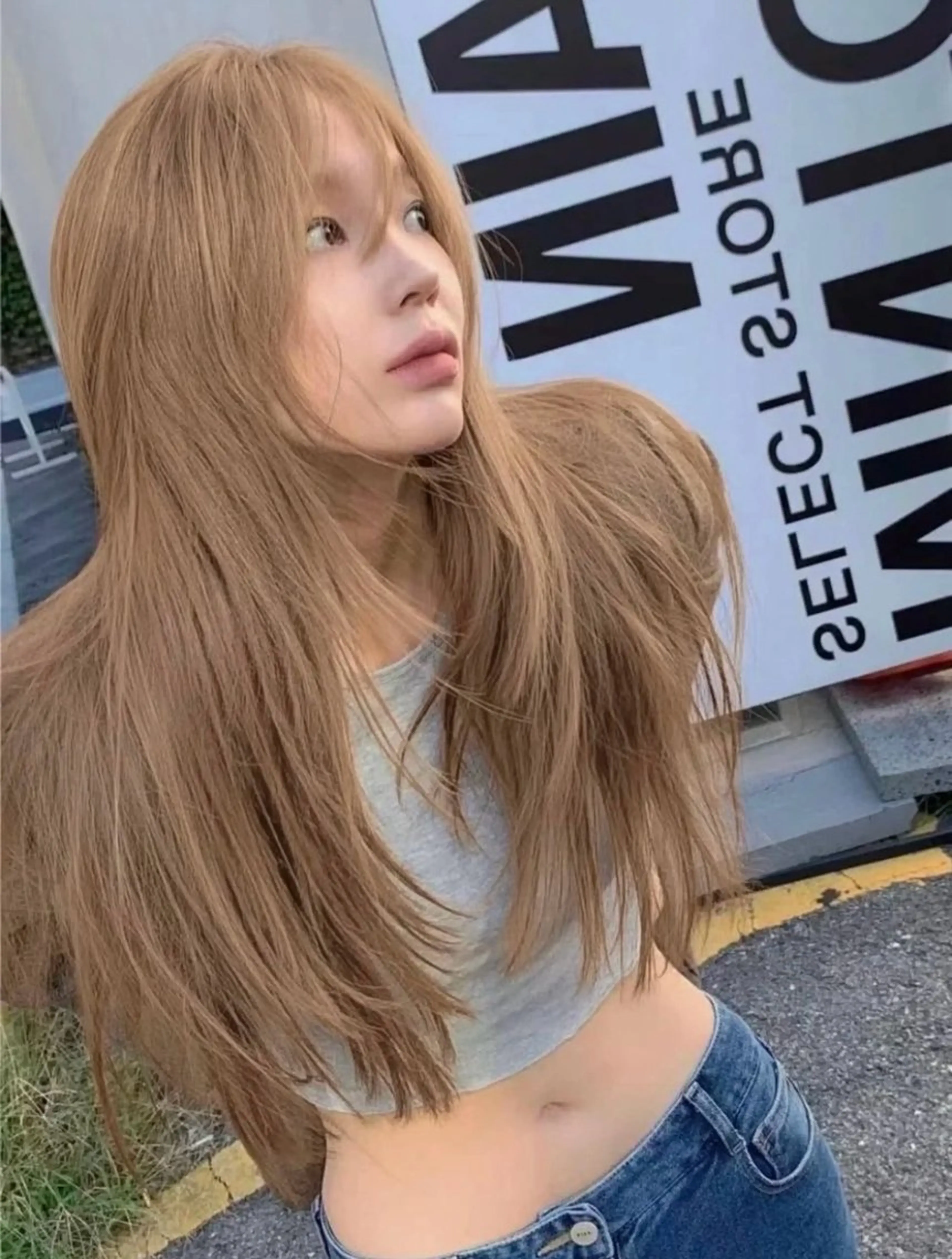 ミディアム カラー ヘアアレンジ ベージュカラー ミルクティーベージュ レイヤーカット mina 🌷のヘアスタイル