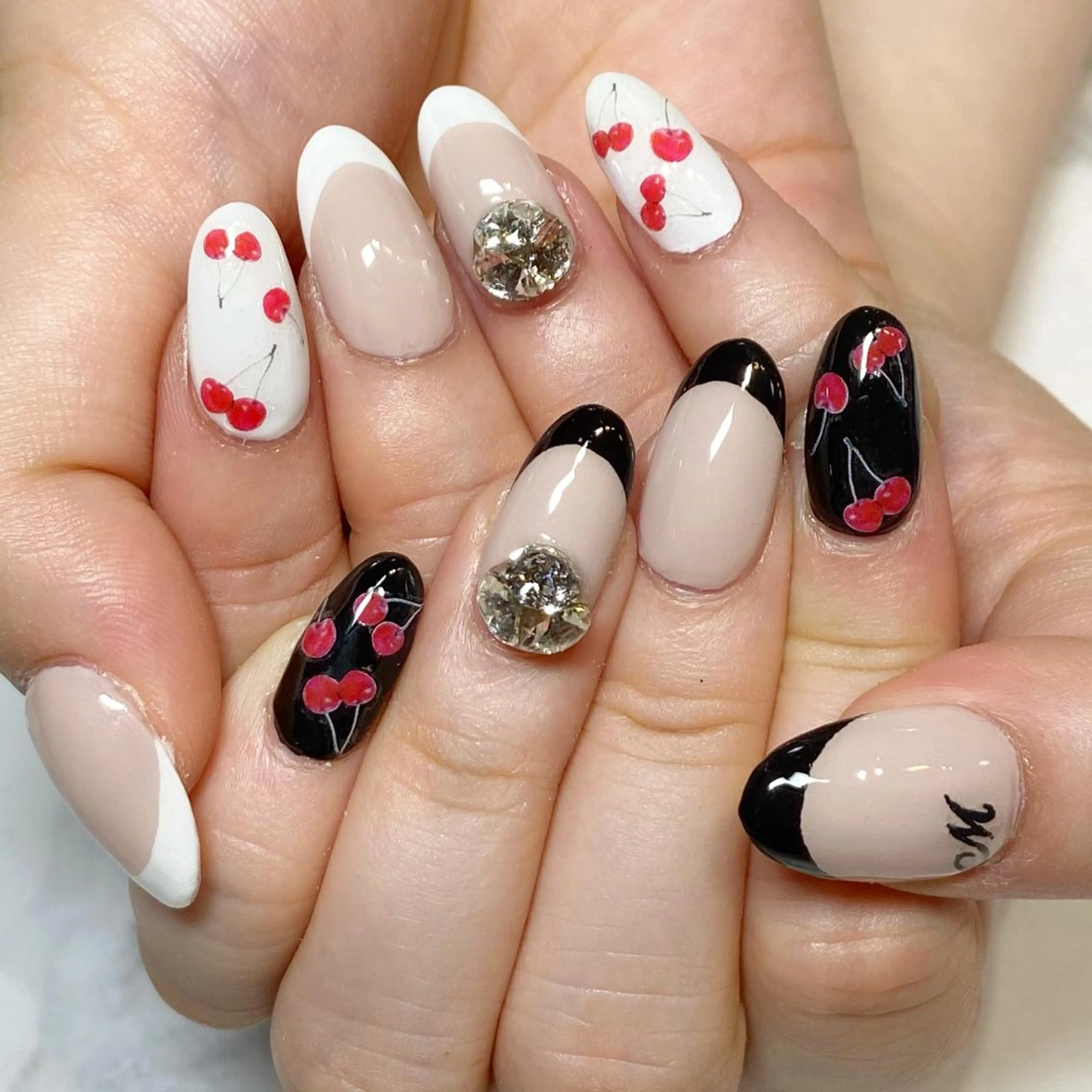 ネイル ハンドネイル YUN 💅のネイルデザイン