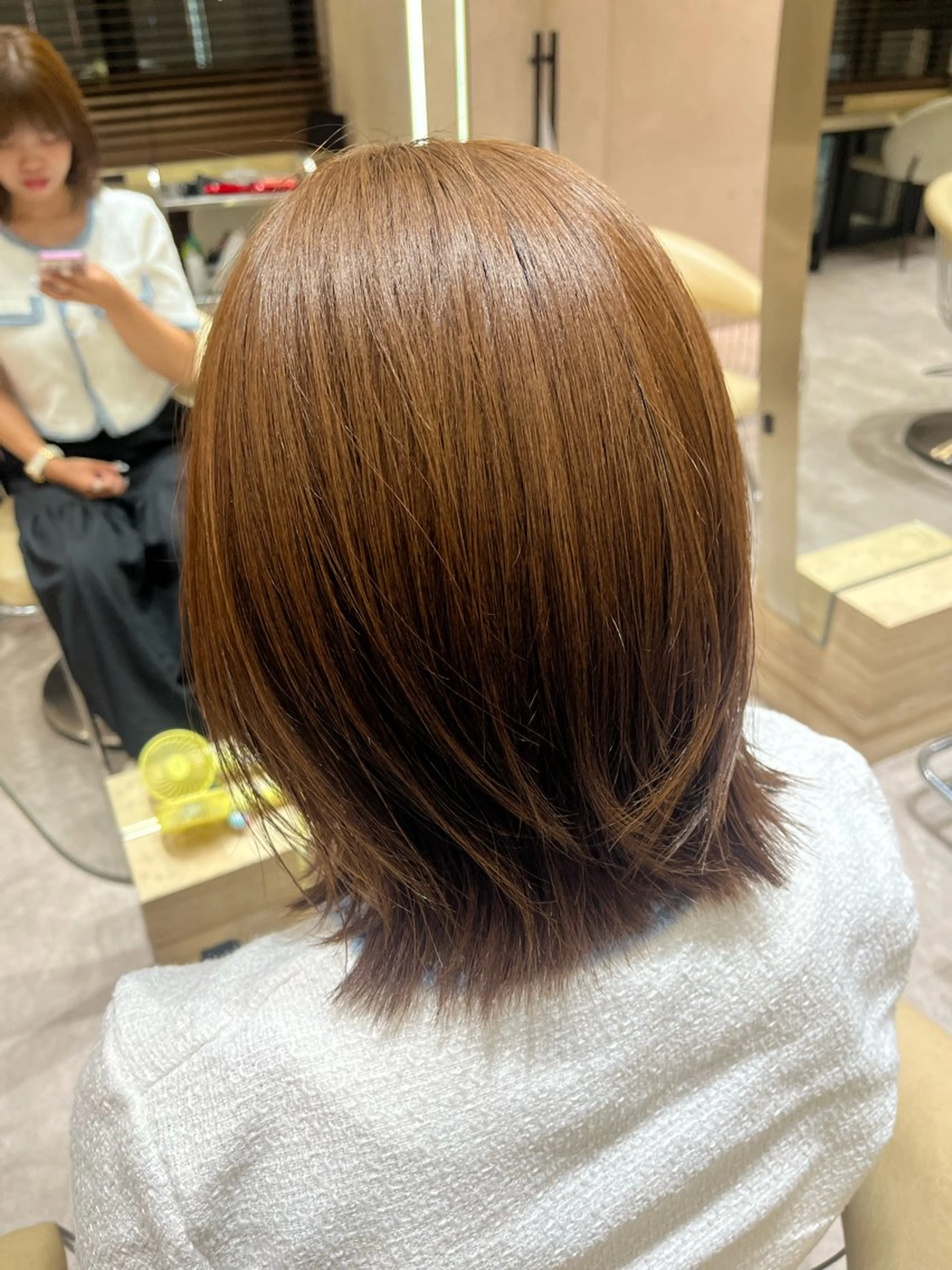 ミディアム カット 顔周りカット/ 透明感カラー/ユナのヘアスタイル