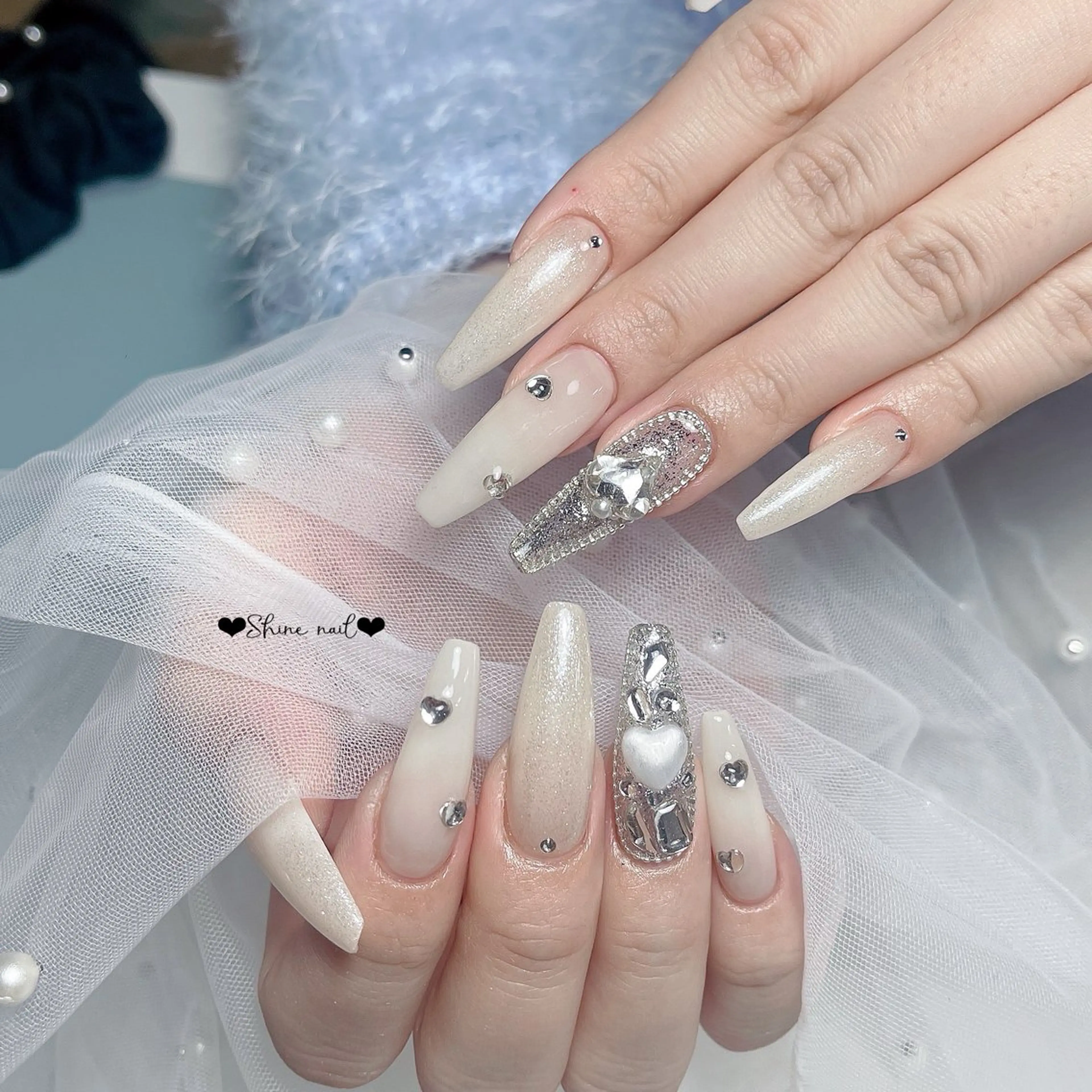 ネイル ハンドネイル shine 🎀 長さだし&デザインのネイルデザイン