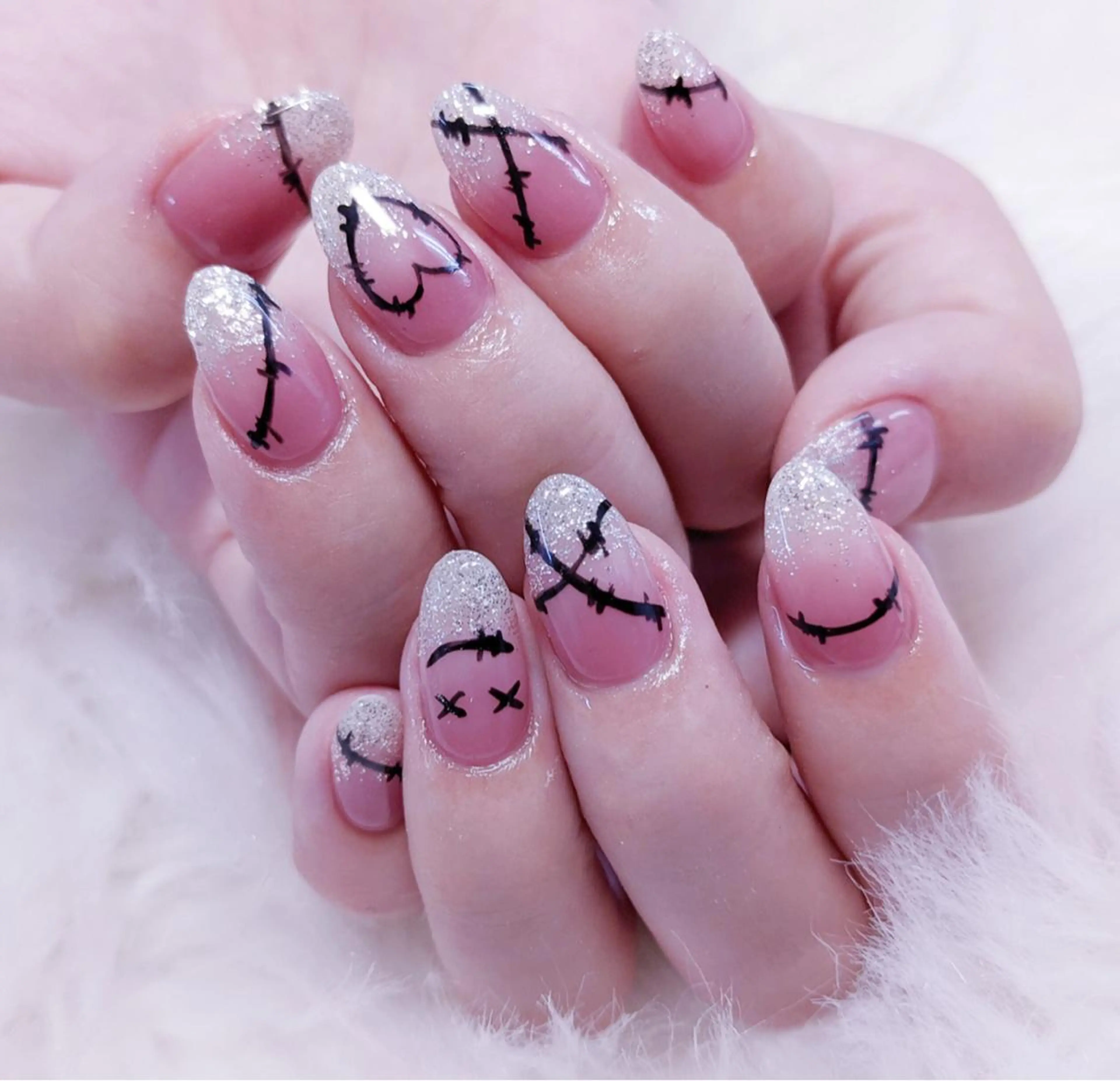 ネイル ハンドネイル MoonNail ユリ🌸のネイルデザイン