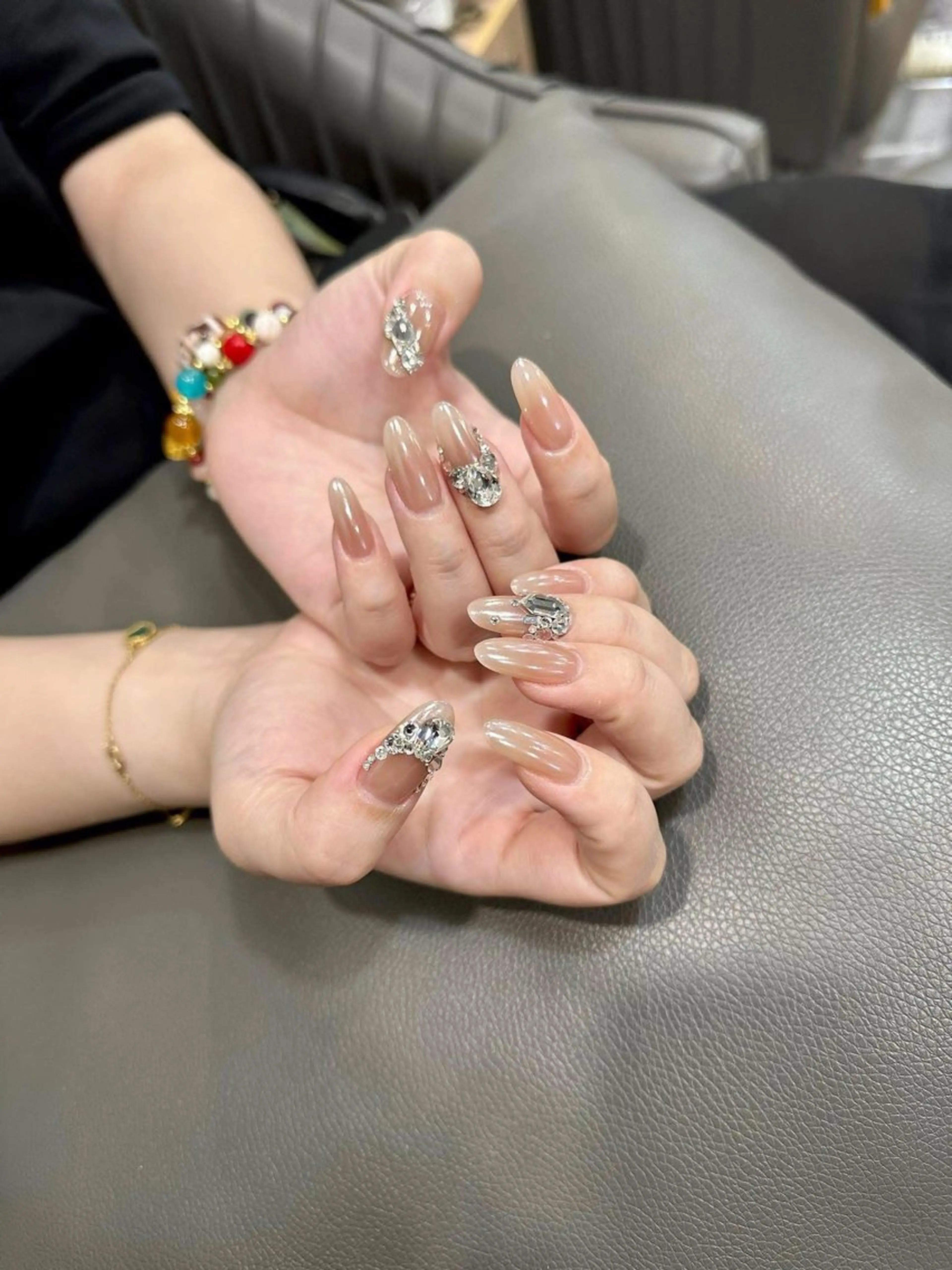 ネイル ストーンネイル ハンドネイル Minette nailHuongのネイルデザイン