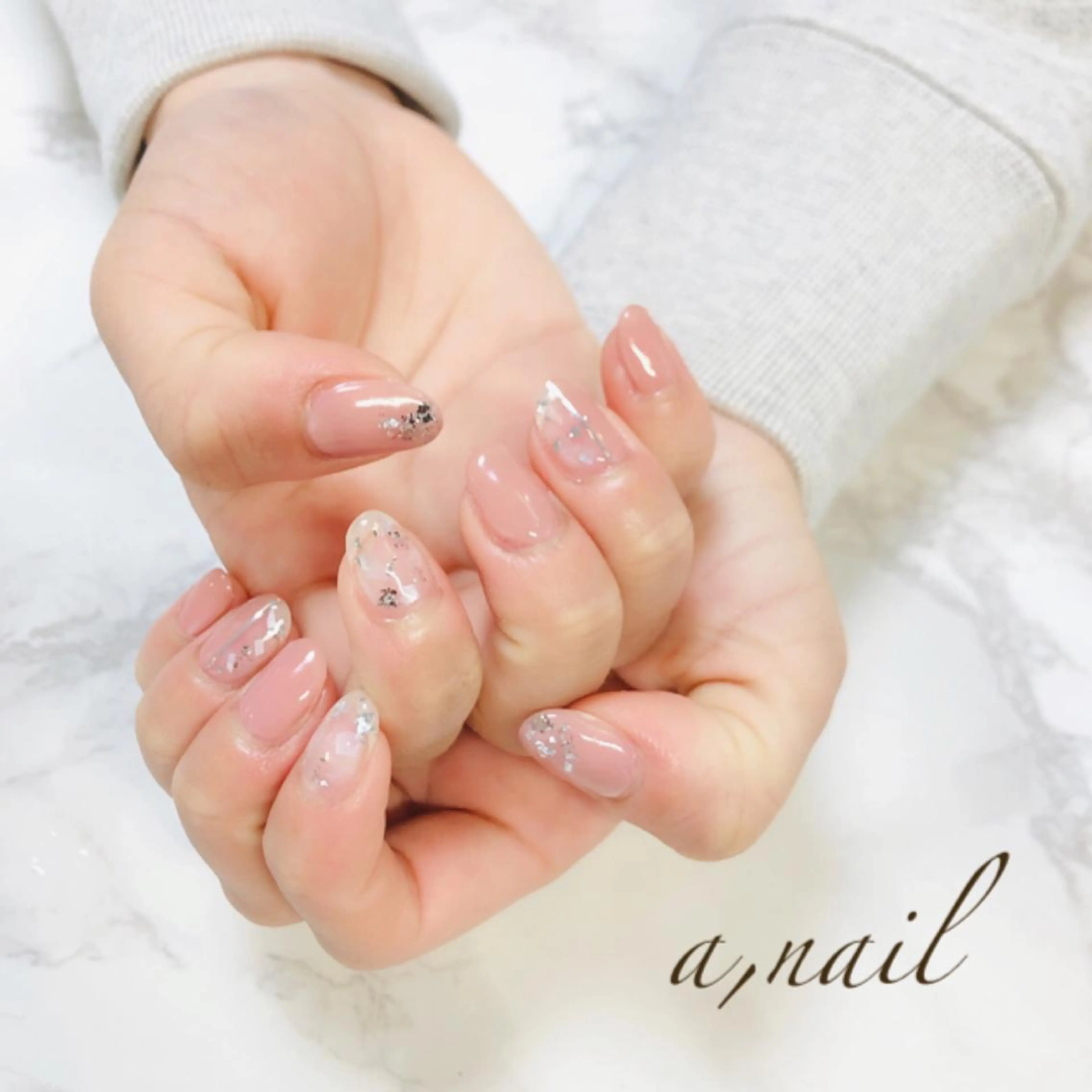 ネイル クリアネイル フットネイル ジェルネイル グラデーション ラメ(グリッター) ハンドネイル ネイルサロン エーネイルのネイルデザイン