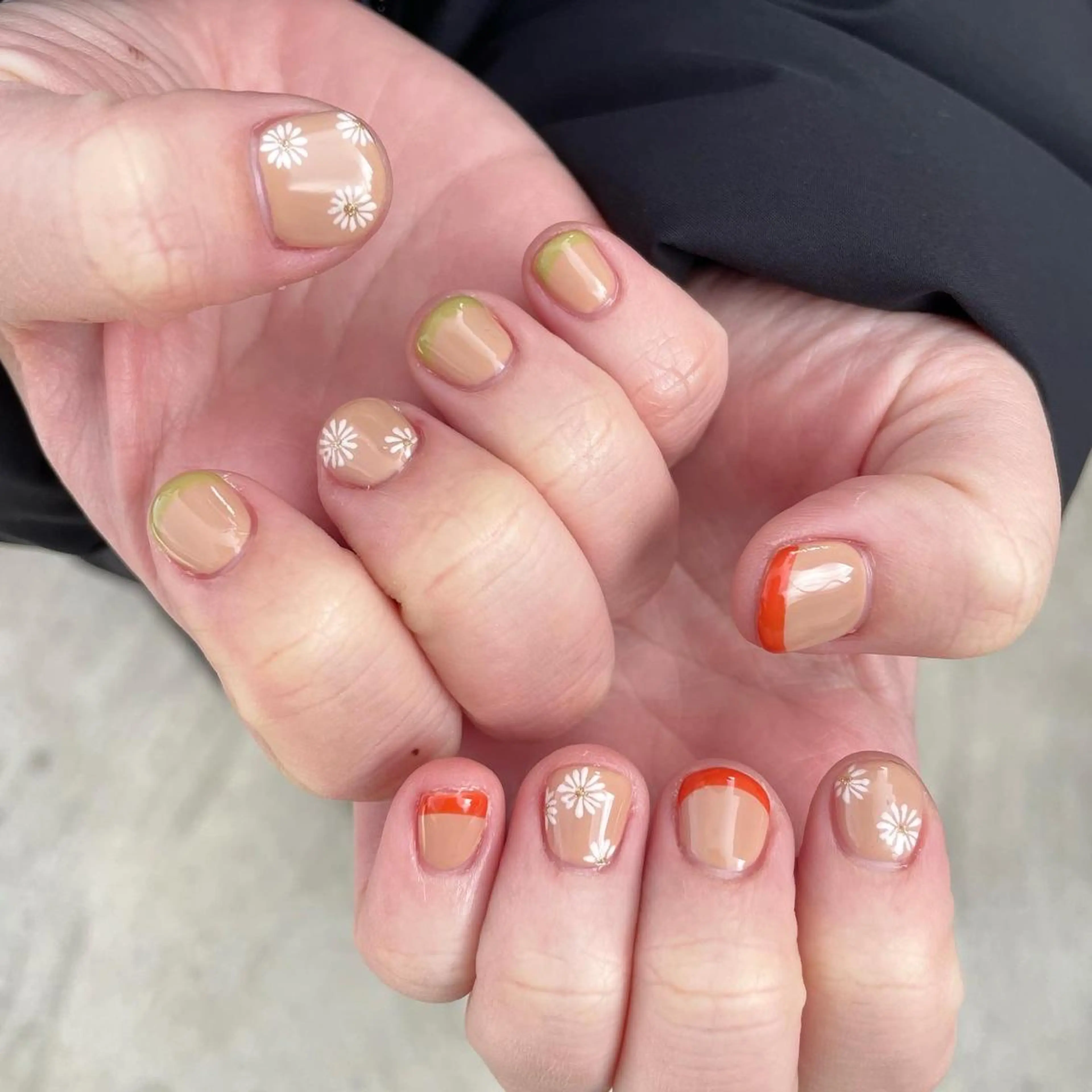 ネイル アートネイル フラワーネイル ショートネイル ハンドネイル Sea  nail by emaのネイルデザイン