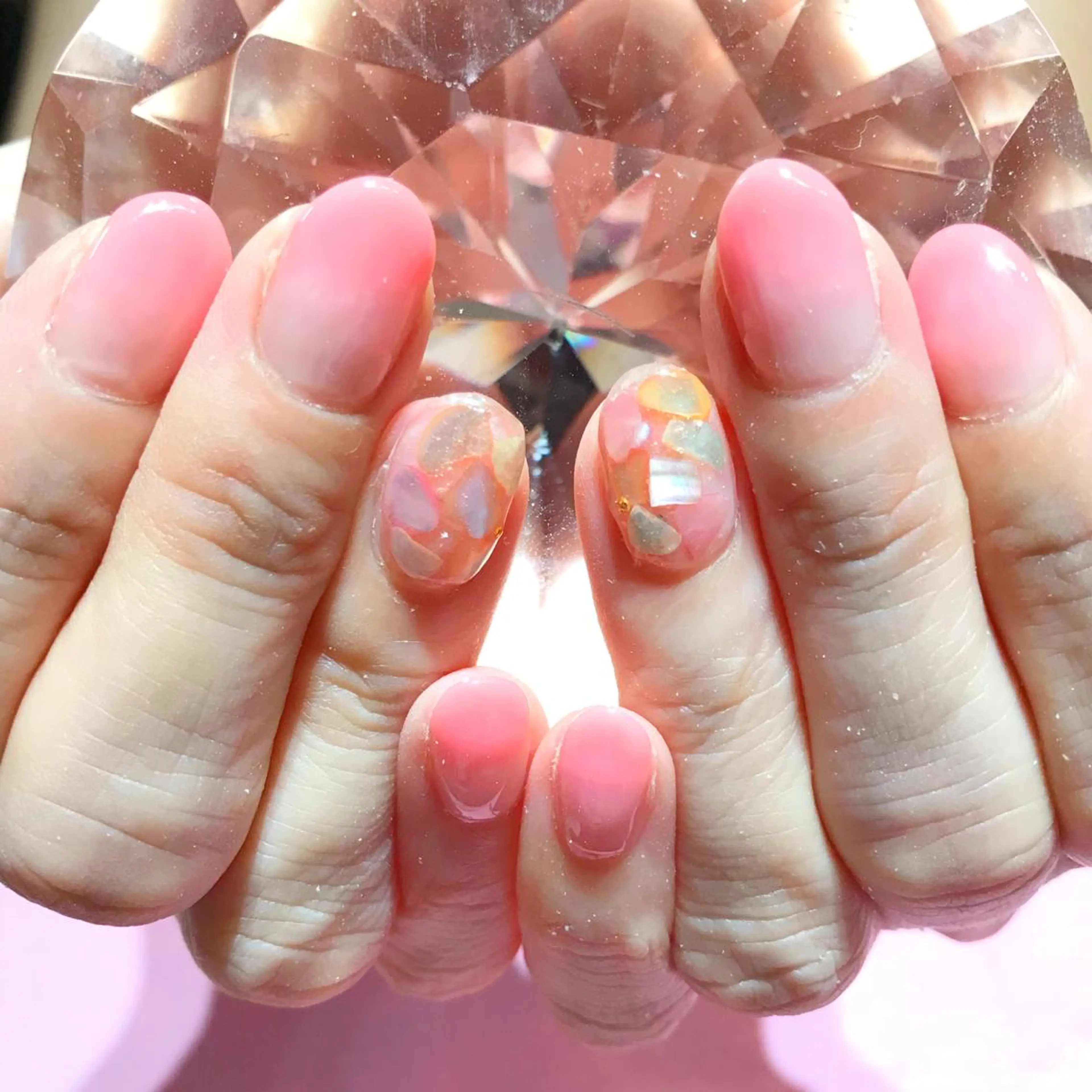 ネイル グラデーション シンプルネイル ストーンネイル YUN 💅のネイルデザイン