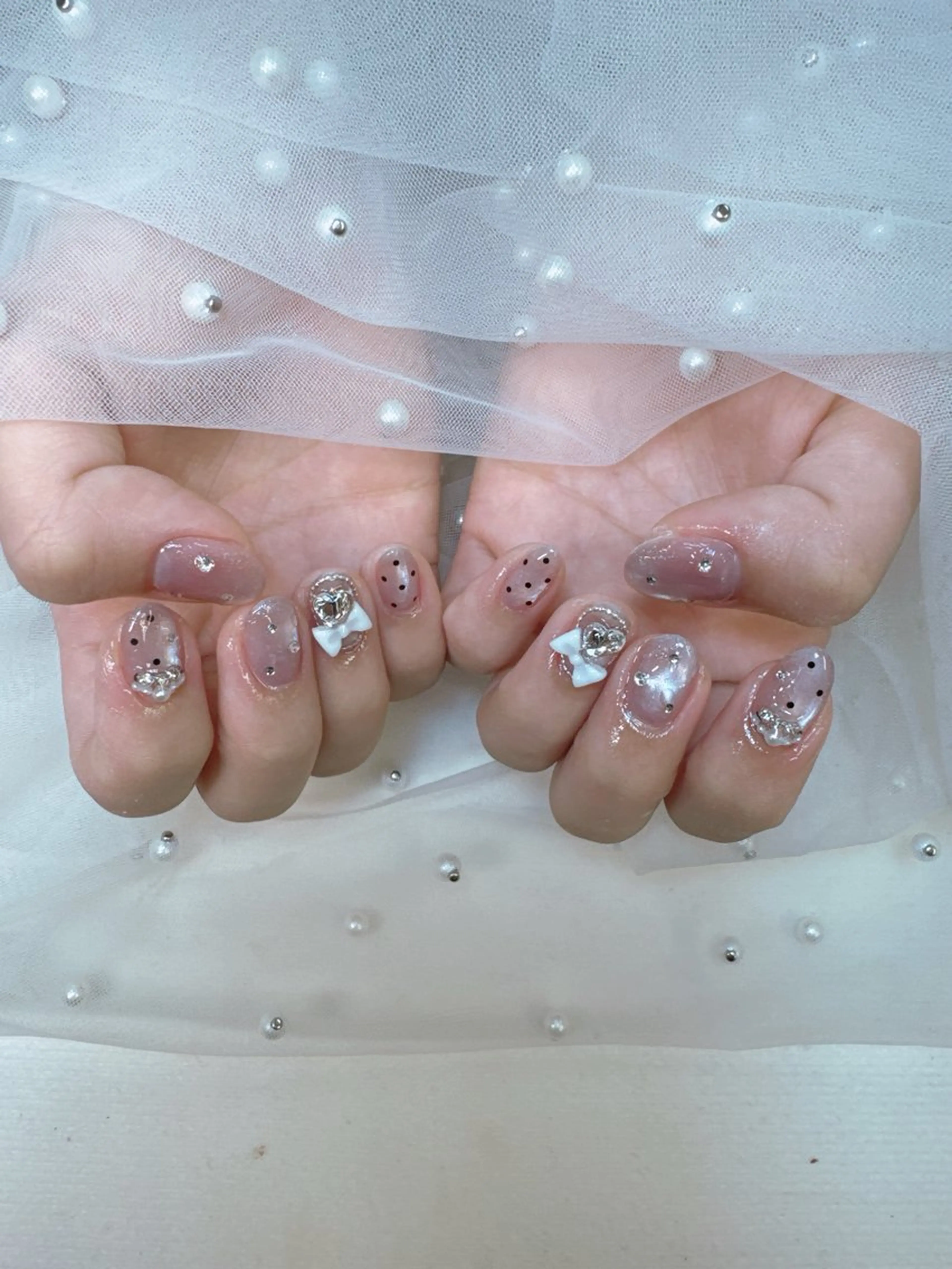 ネイル 成人式 フレンチネイル ジェルネイル ガラスフレンチ キラキラネイル ハンドネイル Queeens nailのネイルデザイン
