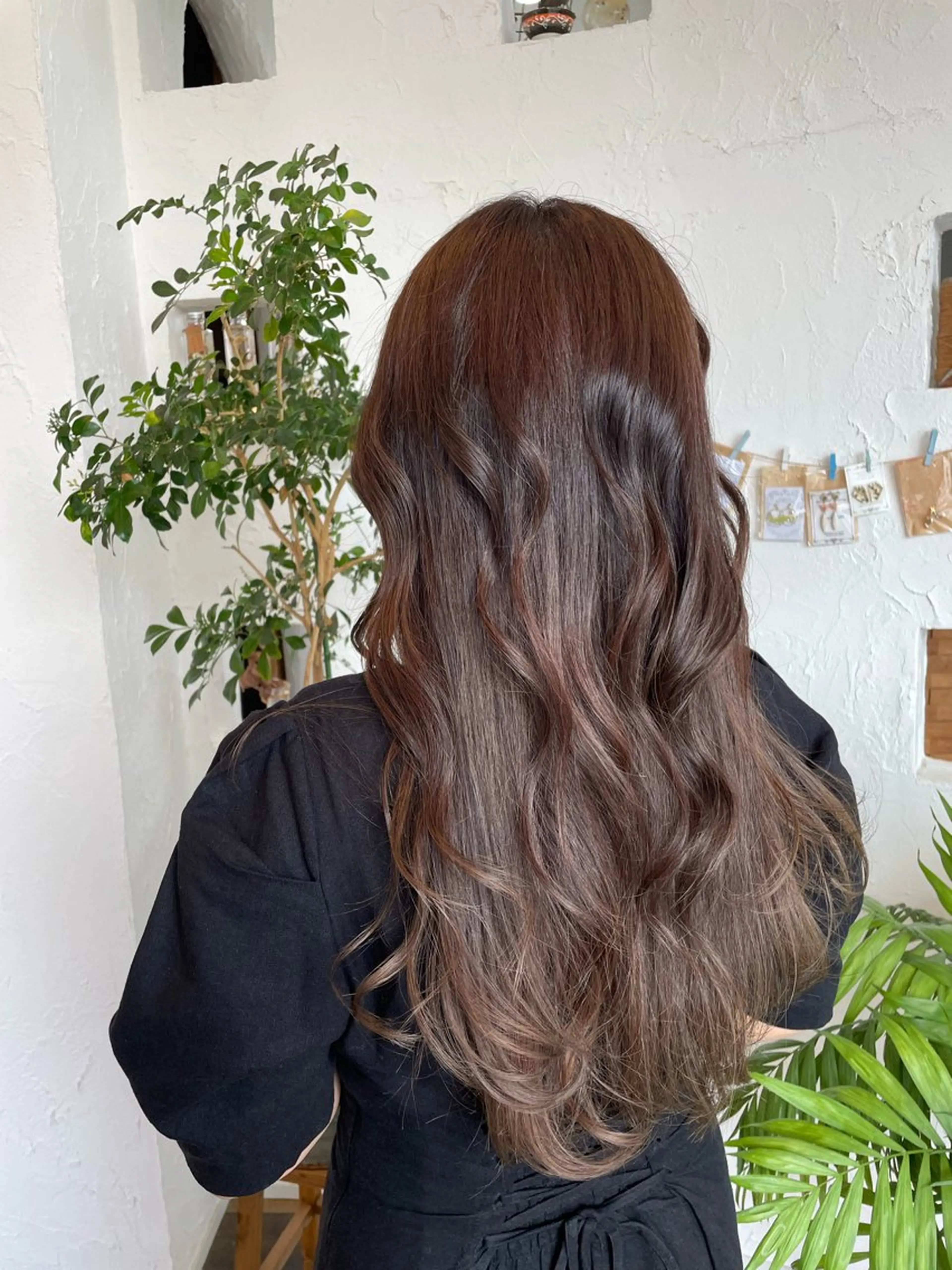 ロング カラー アッシュ 透明感カラー ハイトーンカラー オン眉 カット ヘアカラー トリートメント 🌸小掛🌸 豊橋外国人風カラーのヘアスタイル