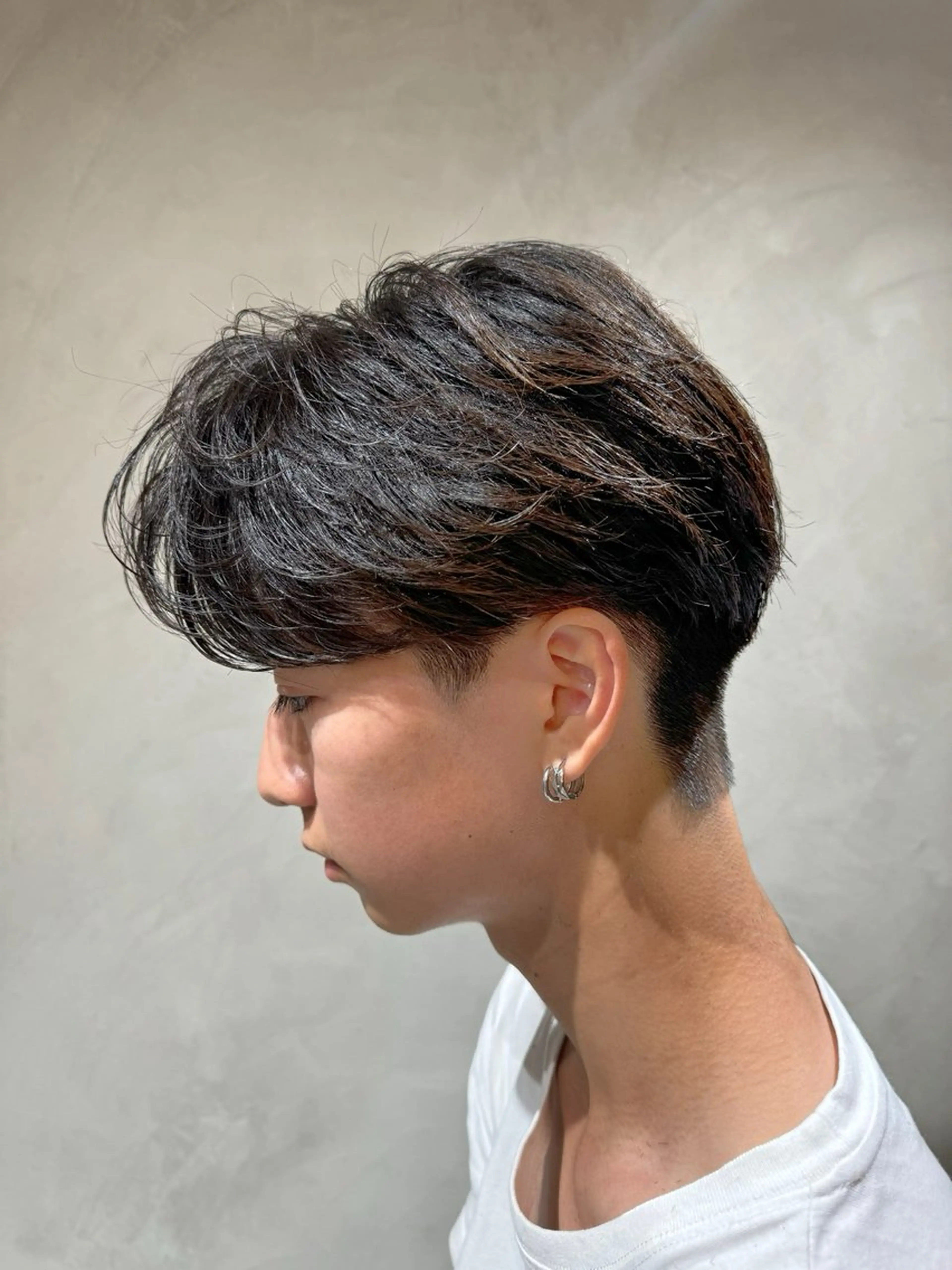 ショート パーマ メンズ センターパート メンズパーマ ニュアンスパーマ 横浜/レイヤー/ カネコのヘアスタイル