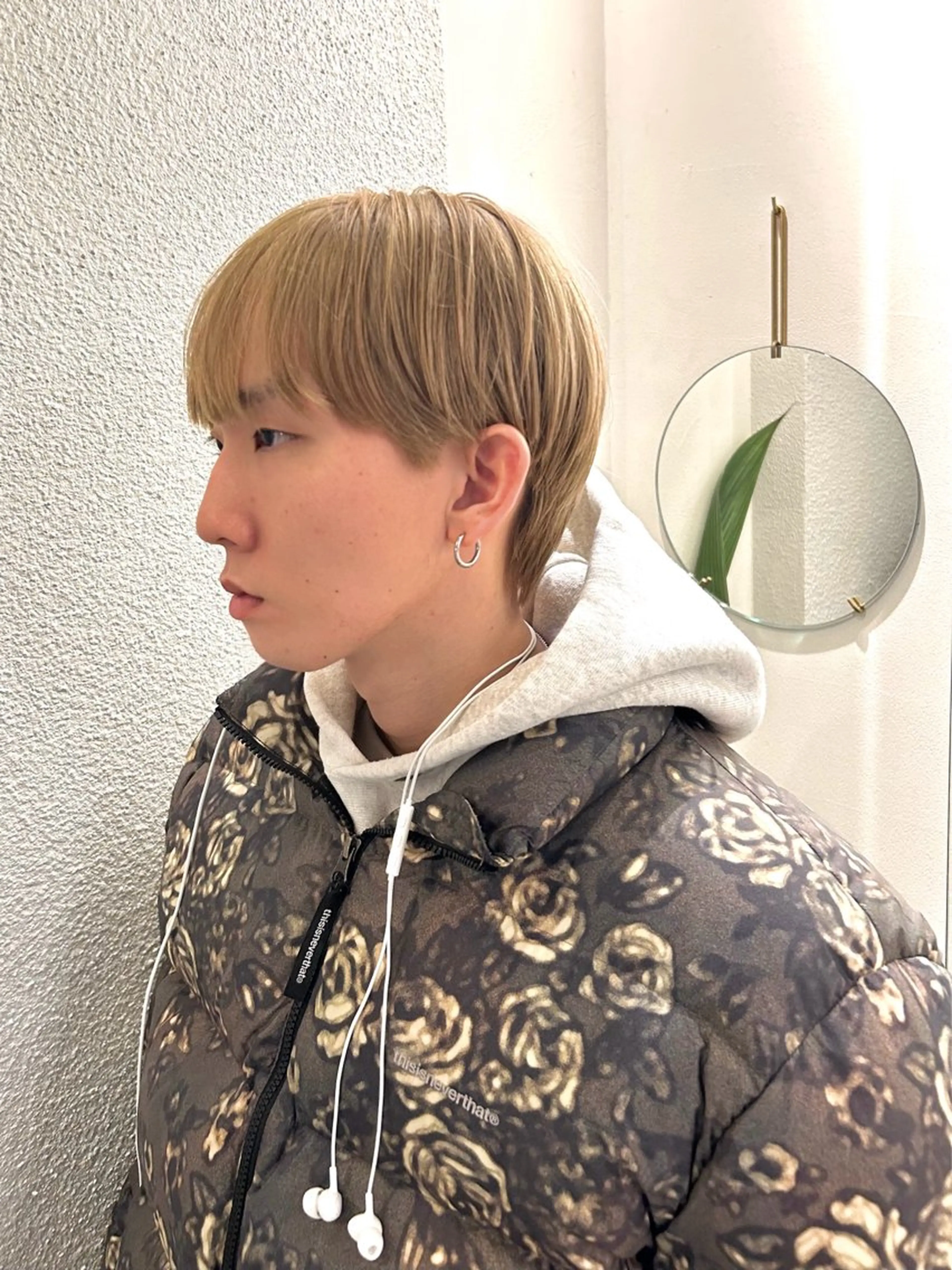 カラー メンズ ショート/ウルフ ハイトーン/カイセイのヘアスタイル