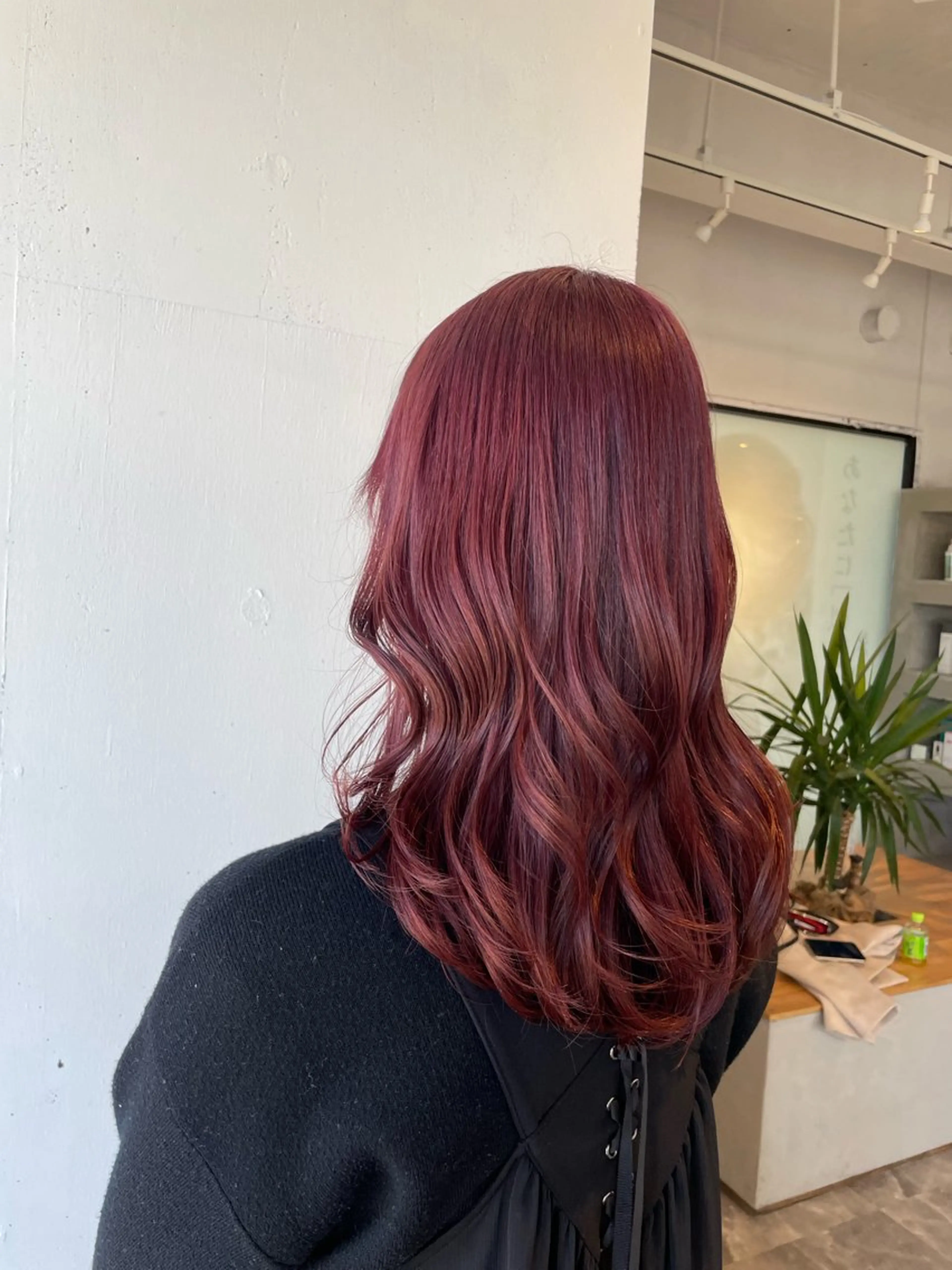 カラー カシス ピンクカラー カット ヘアカラー ハイトーンカラー🩵 指名多数💗横山聖奈のヘアスタイル