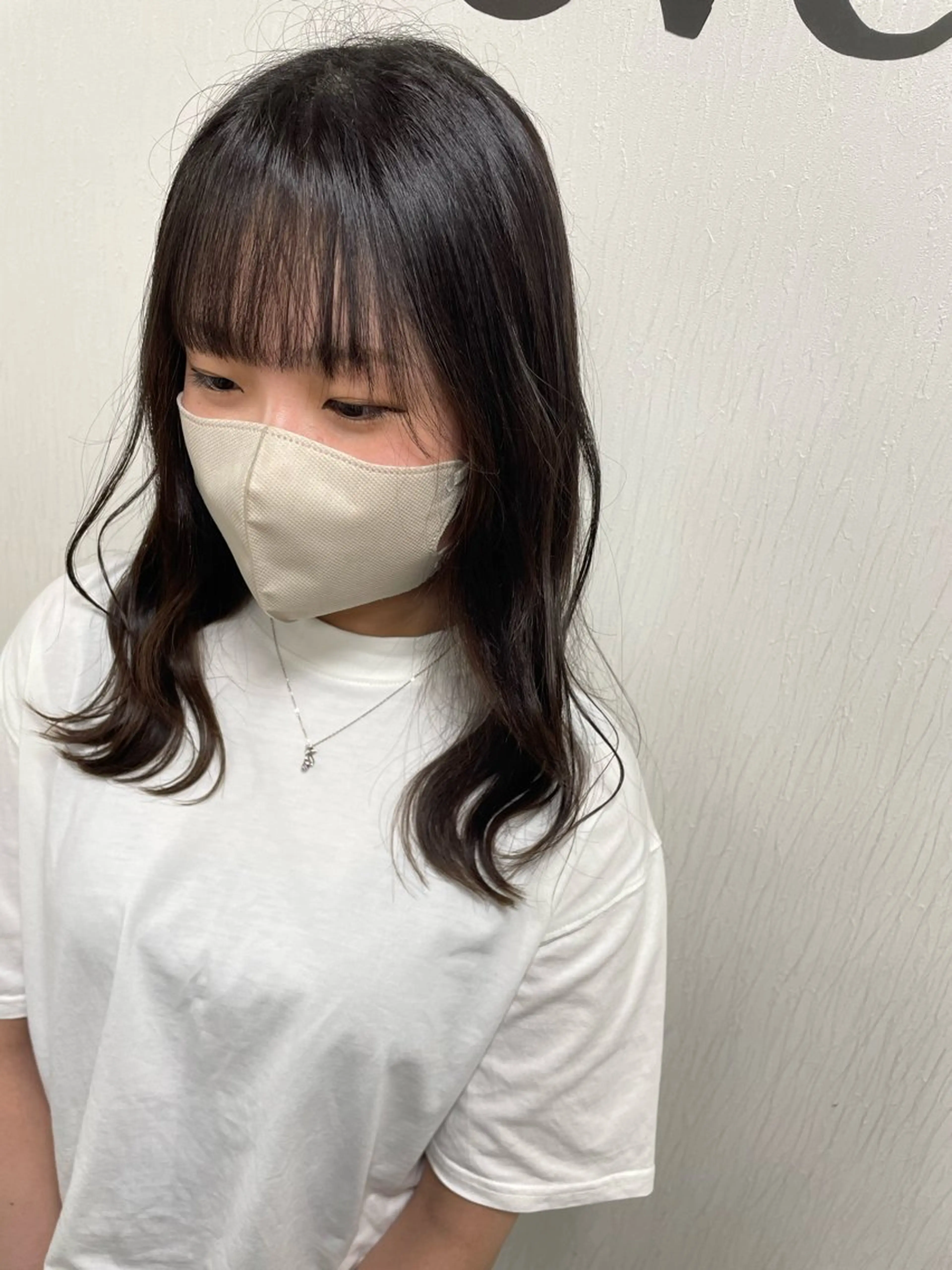 セミロング 𝐒𝐇𝐔𝐑𝐈 🦋艶カラー🦋のヘアスタイル