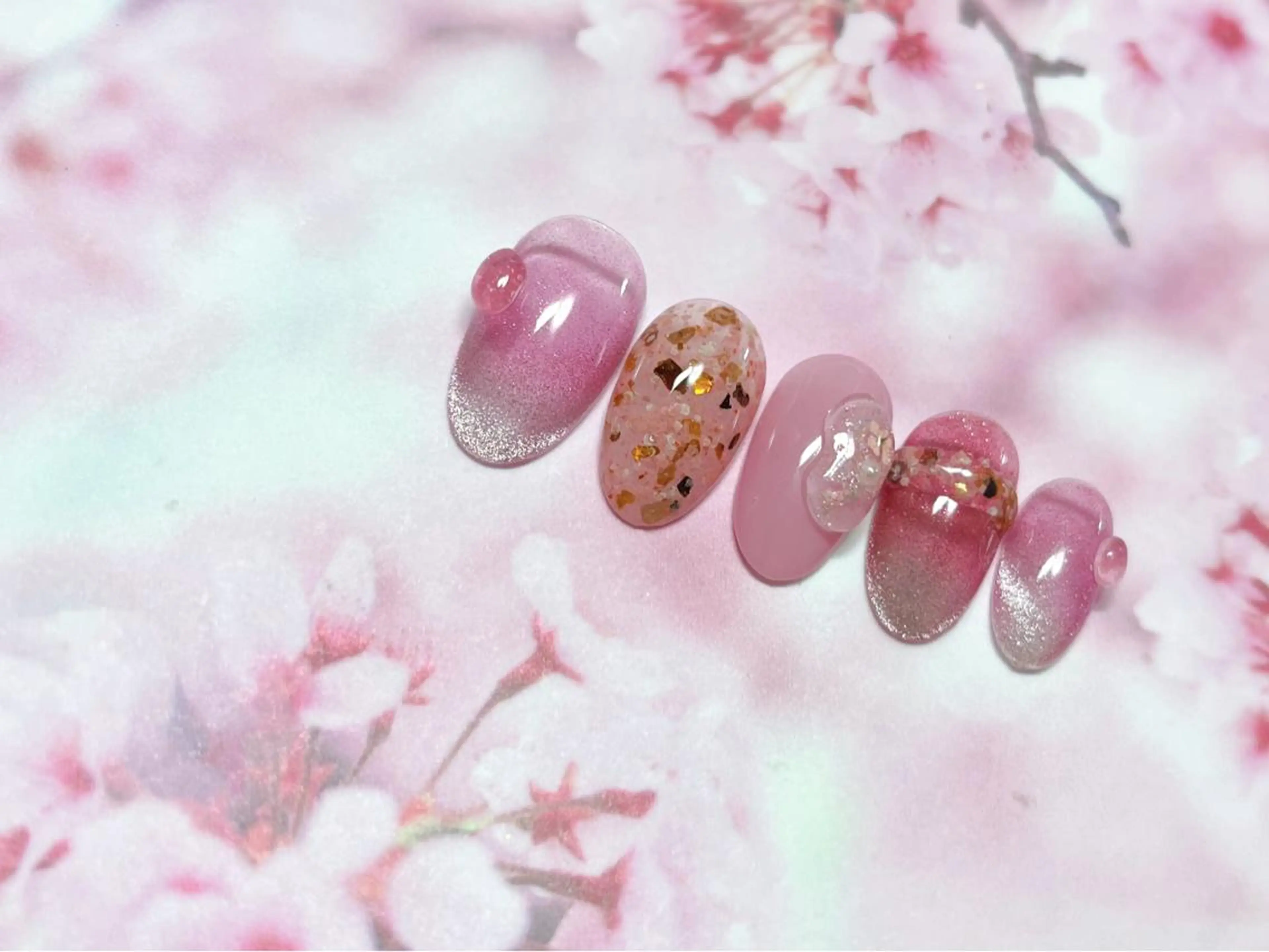 ネイル 桜ネイル 春ネイル ハンドネイル ネイルサロン アティロン所属・ネイルサロン アティロンのネイルデザイン