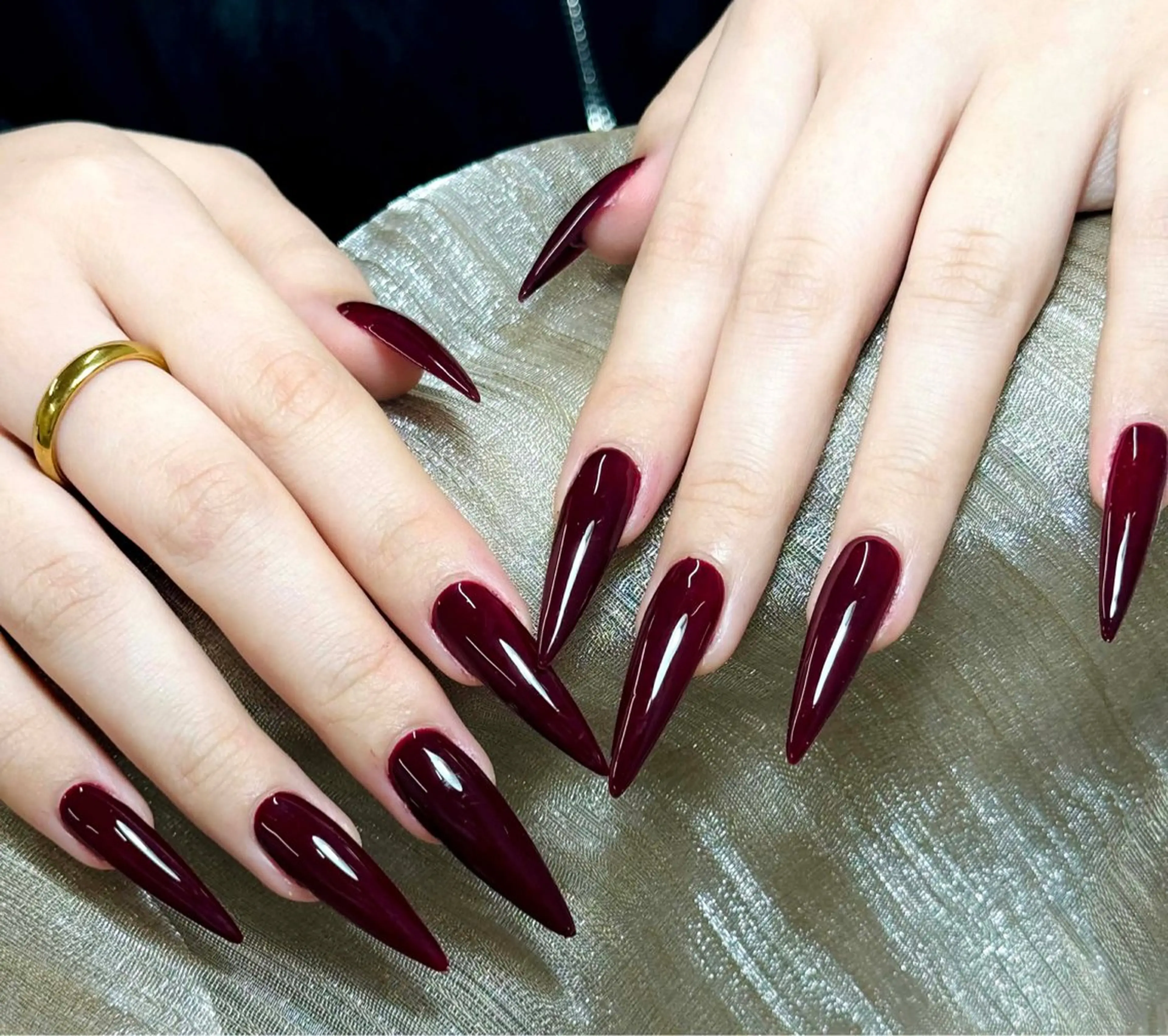 ネイル チークネイル フレンチネイル 韓国ネイル マグネットネイル ミラーネイル ハンドネイル Ema エマのネイルデザイン