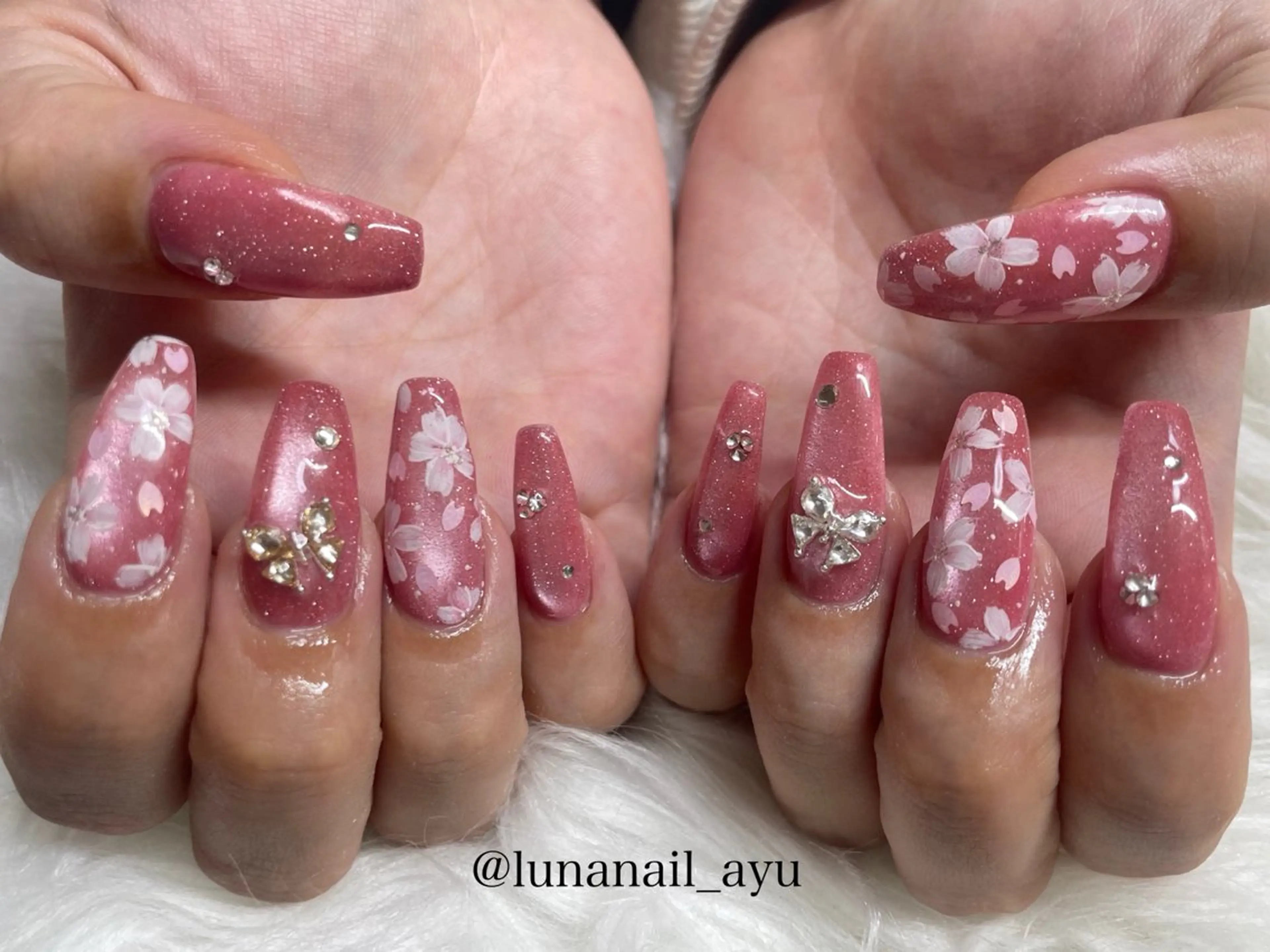 ネイル 桜ネイル マグネットネイル 春ネイル ハンドネイル LUNA NAIL ayuのネイルデザイン