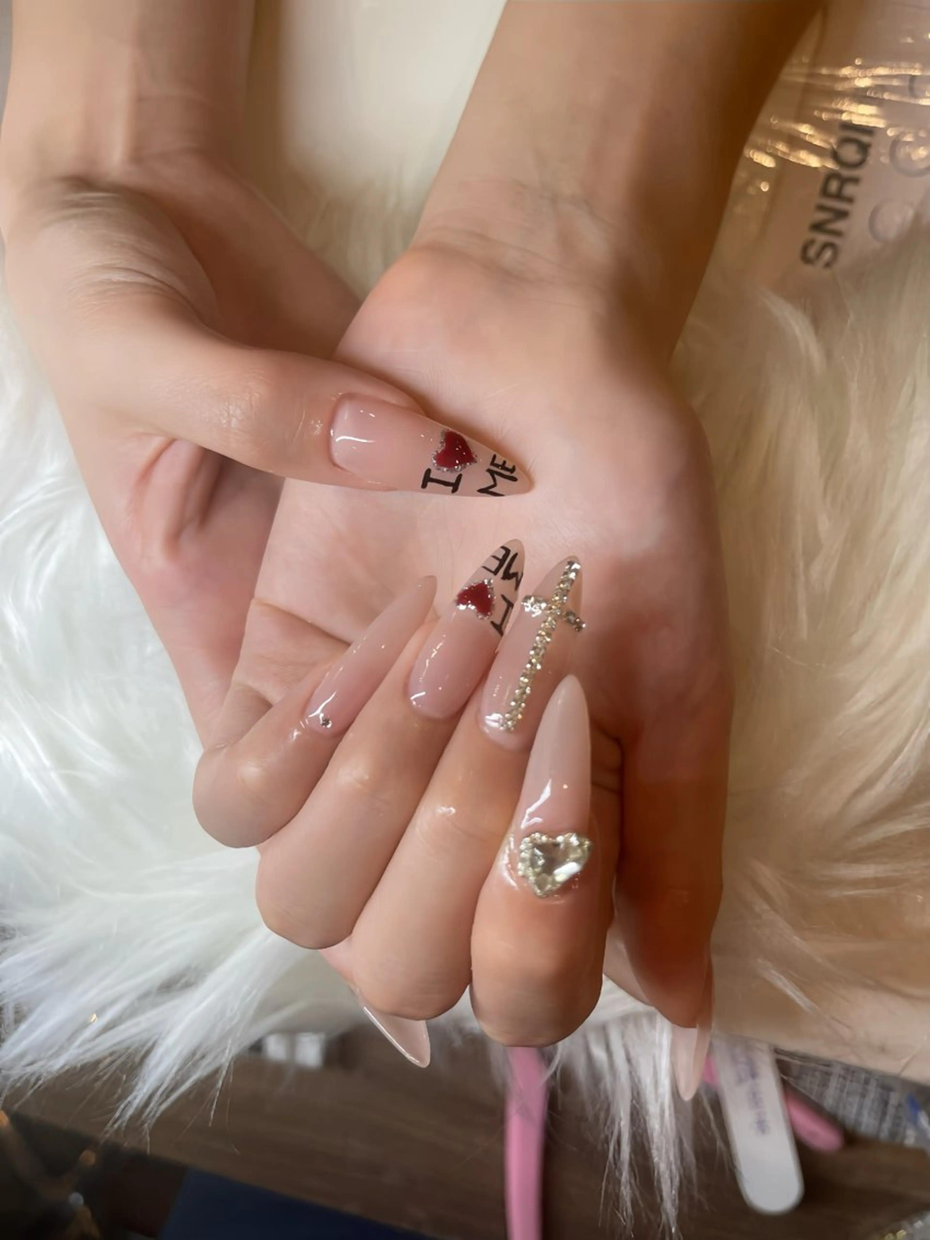 ネイル フレンチネイル グラデーション マグネットネイル ミラーネイル 持ち込み ハンドネイル Sora Nailのネイルデザイン