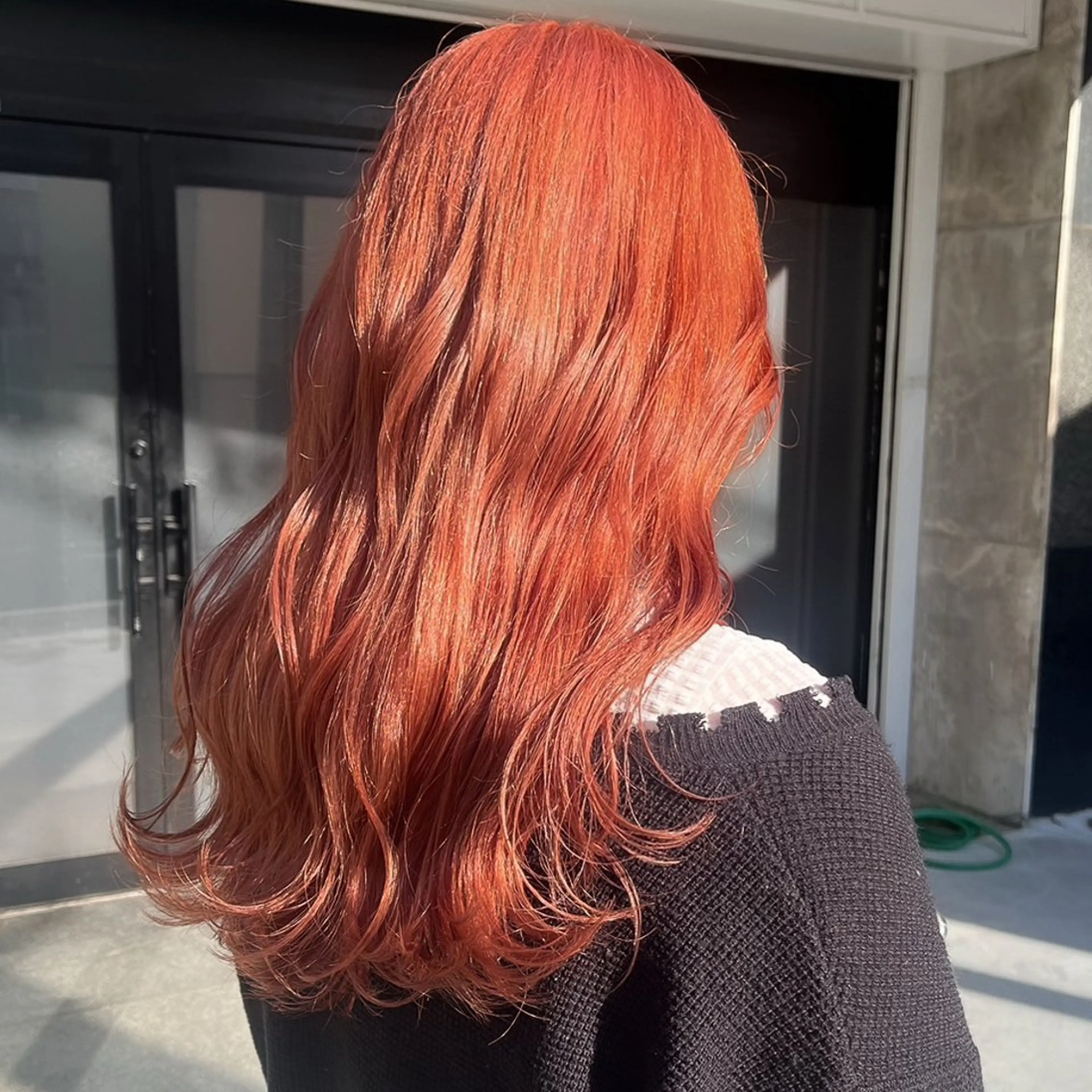 ロング カラー オレンジ カット ヘアカラー トリートメント 透明感カラー/パーマ 🌀アオノのヘアスタイル