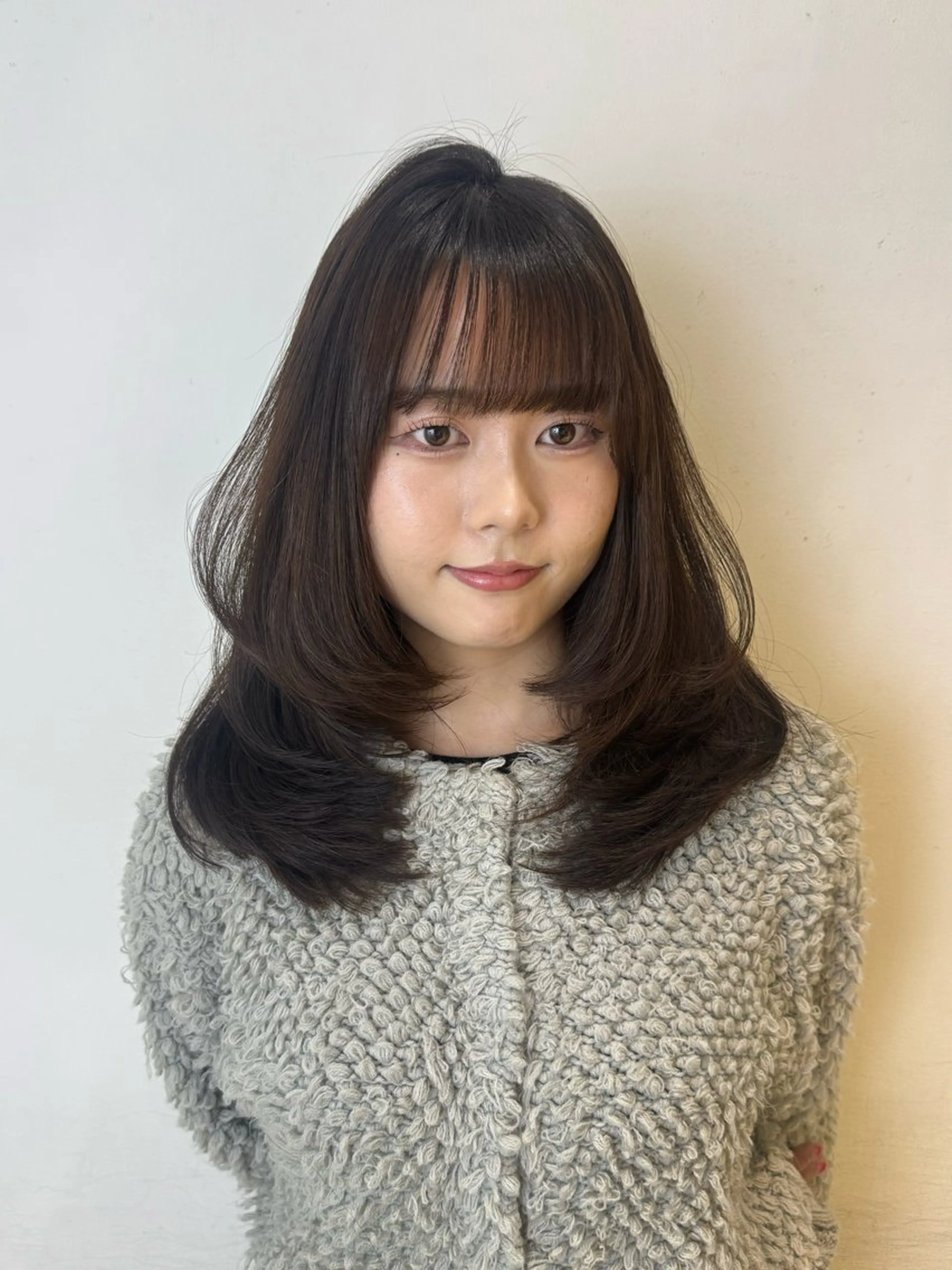 ミディアム 'AXIS cocoroのヘアスタイル