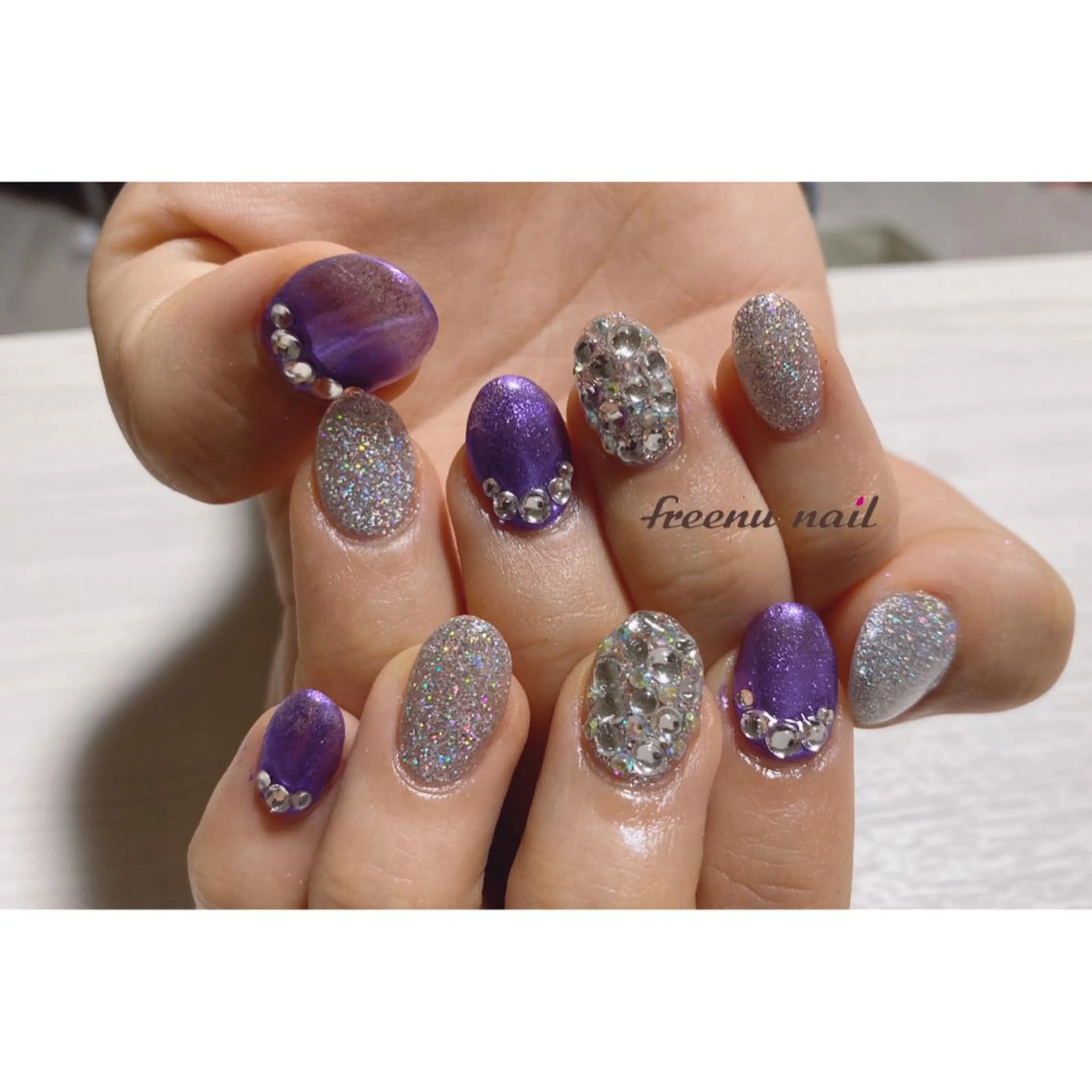 ネイル キラキラネイル スカルプネイル freenu nail【24H】のネイルデザイン