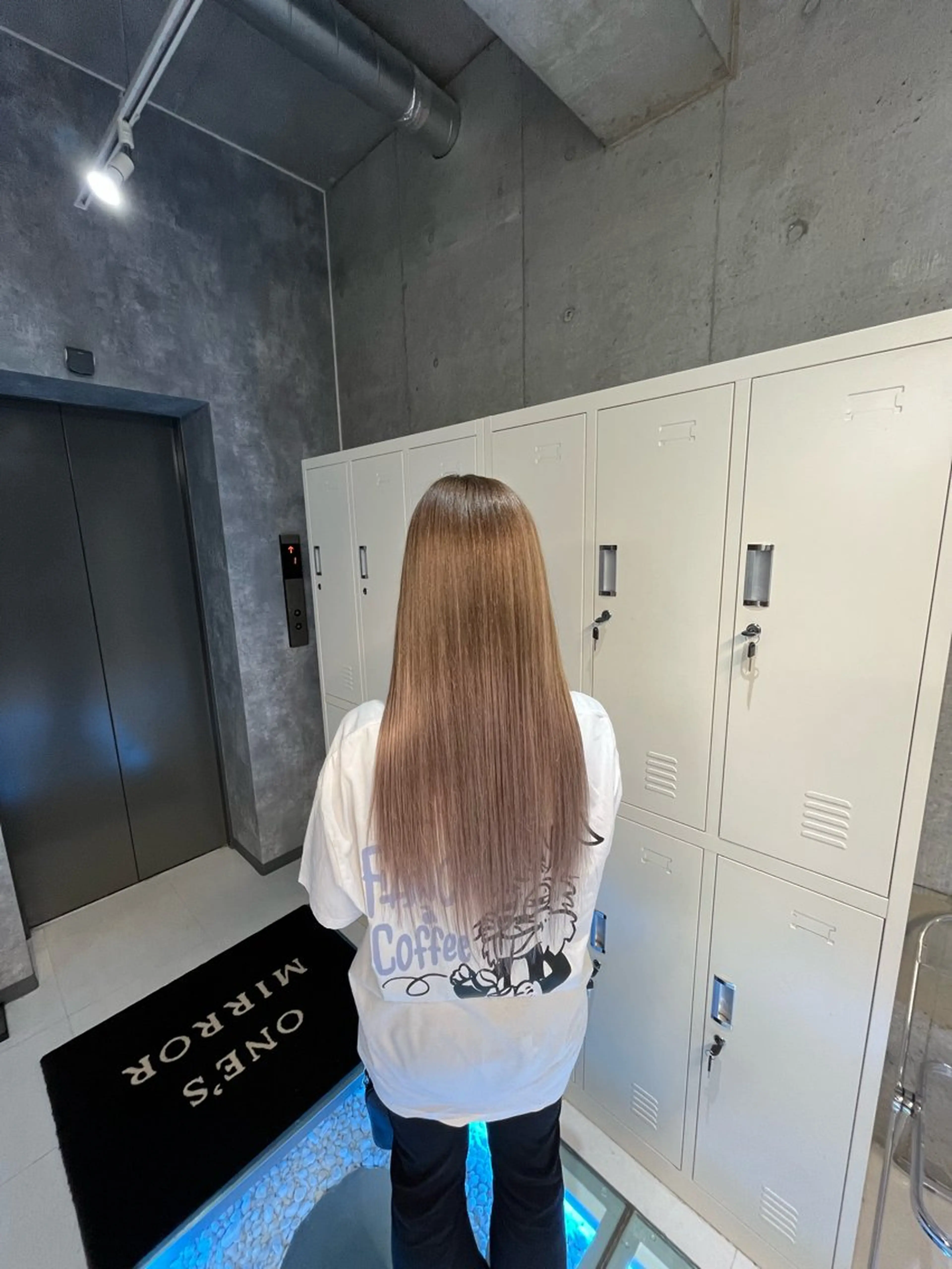 ロング カラー グレージュ ミルクティーグレージュ 【毎朝セット3分】 メンズパーマ　真人のヘアスタイル