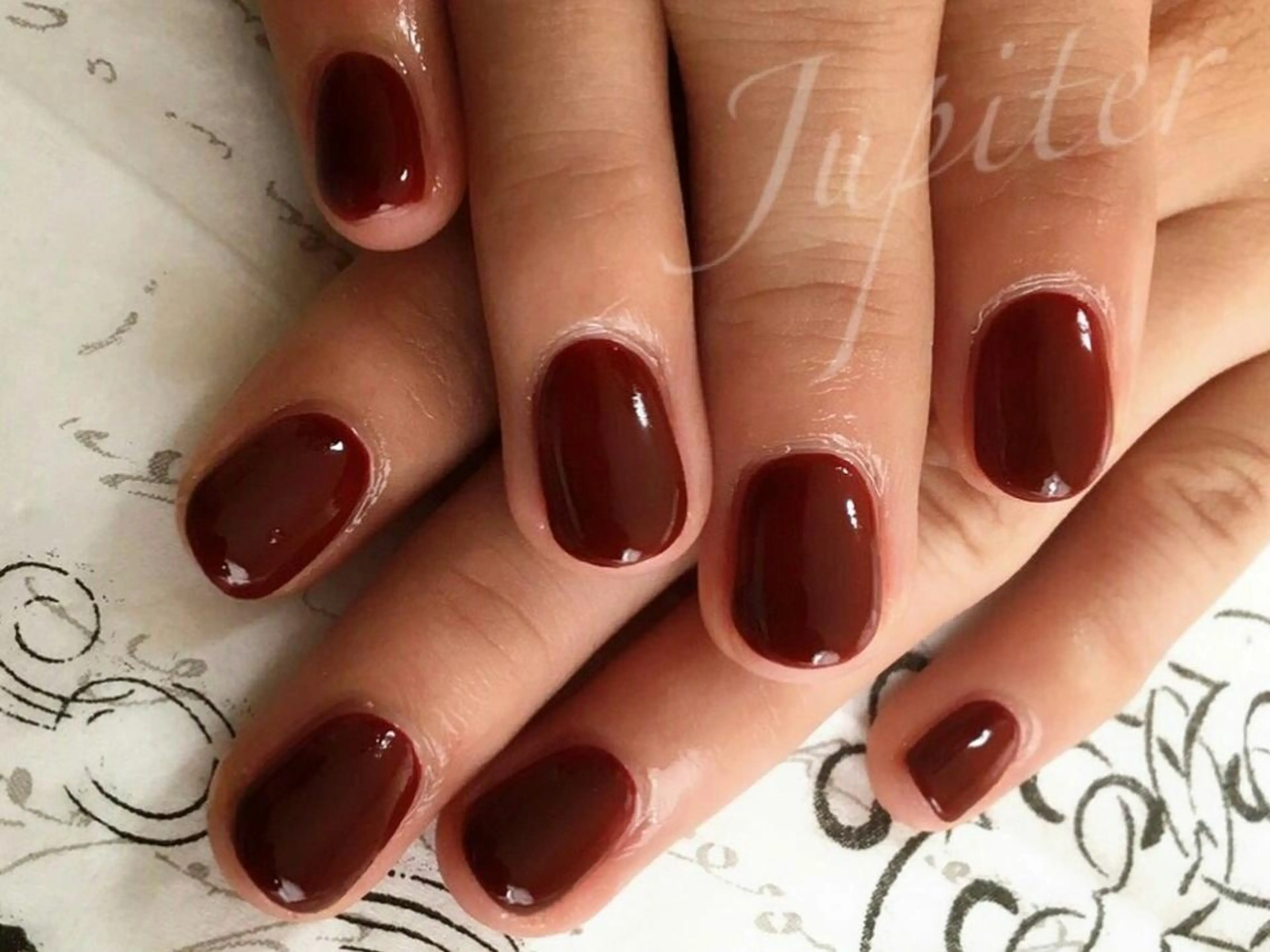 ネイル ボルドー ジェルネイル シンプルネイル ハンドネイル PrivateSalon Jupiter所属・Jupiter .のネイルデザイン