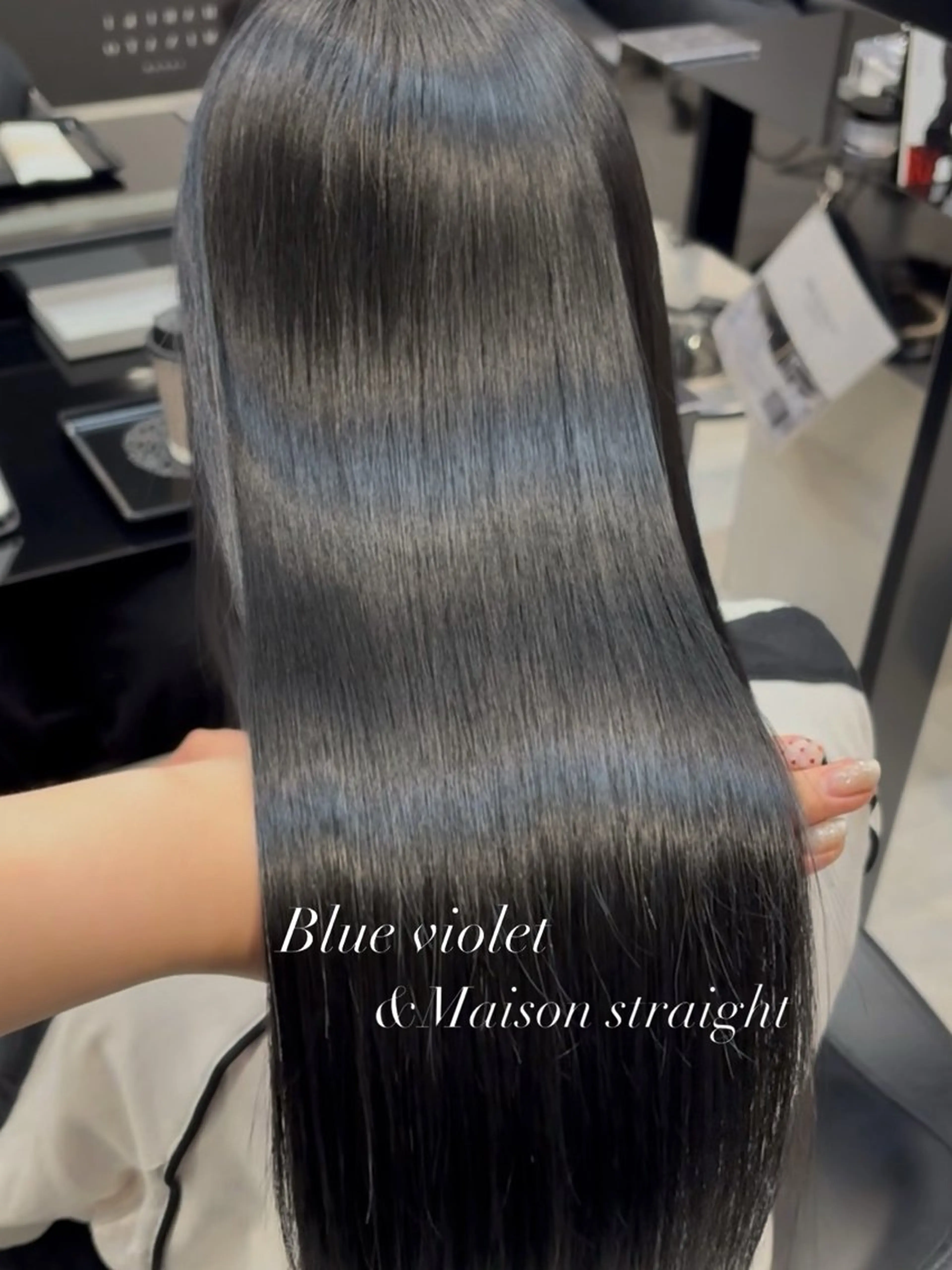 ロング カラー ブルーカラー ブルーバイオレット 透明感カラー バイオレットカラー 縮毛矯正 縮毛矯正 秋屋 美々梨のヘアスタイル