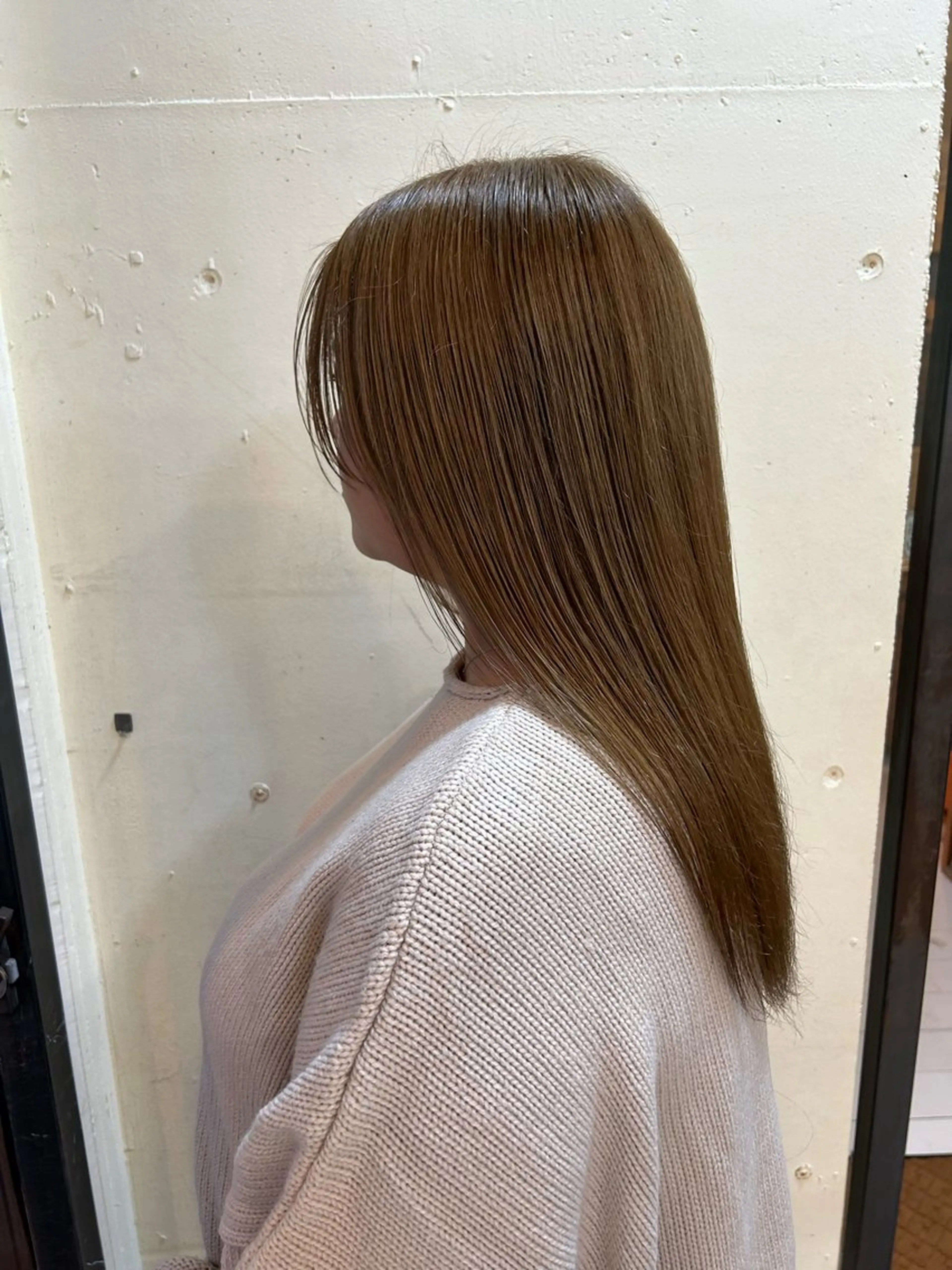 セミロング ヘアカラー 縮毛矯正 高津 千慧のヘアスタイル