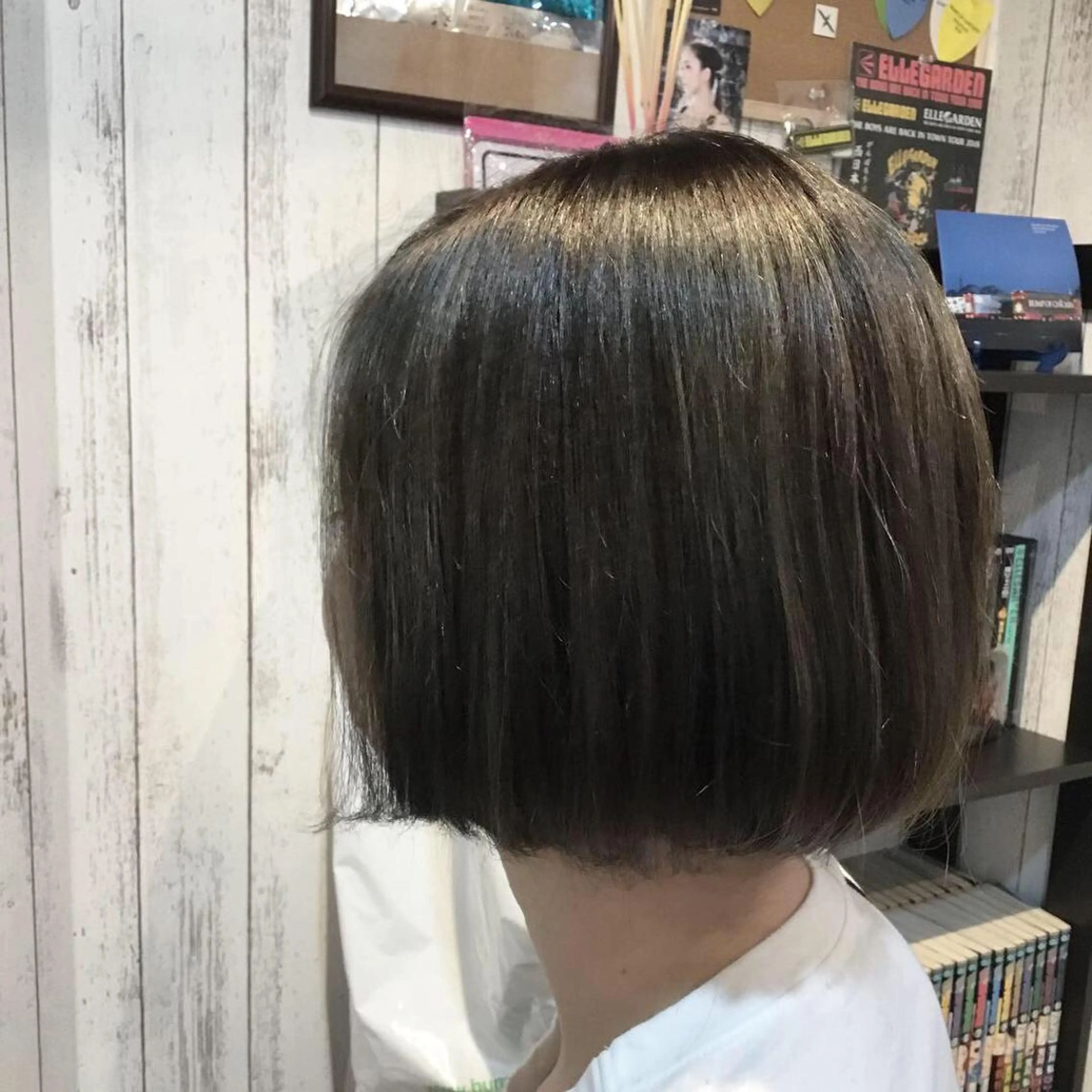 ショート カラー embrace エンブレイスのヘアスタイル