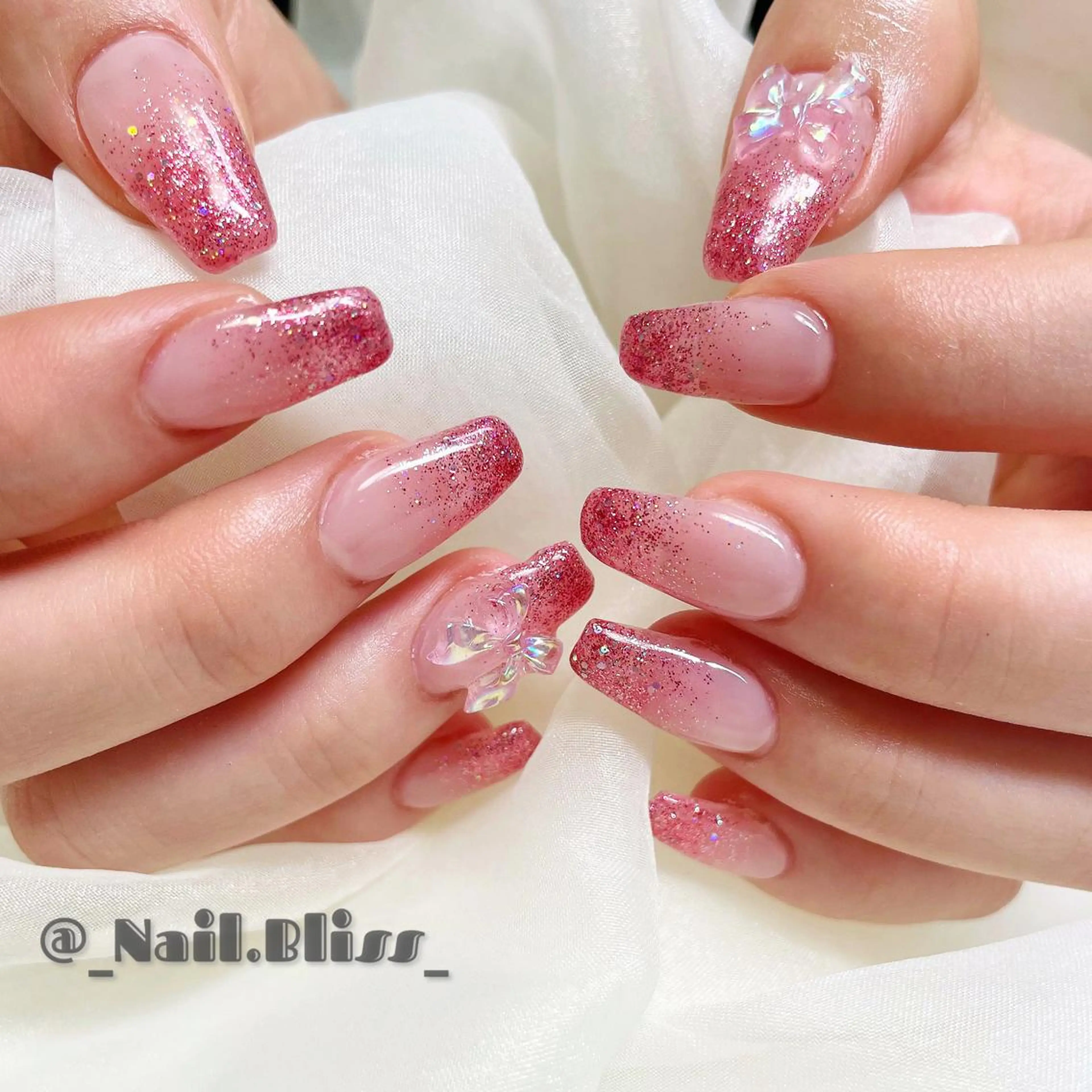 ネイル ラメ(グリッター) ピンク リボン ハンドネイル NAIL BLISSのネイルデザイン