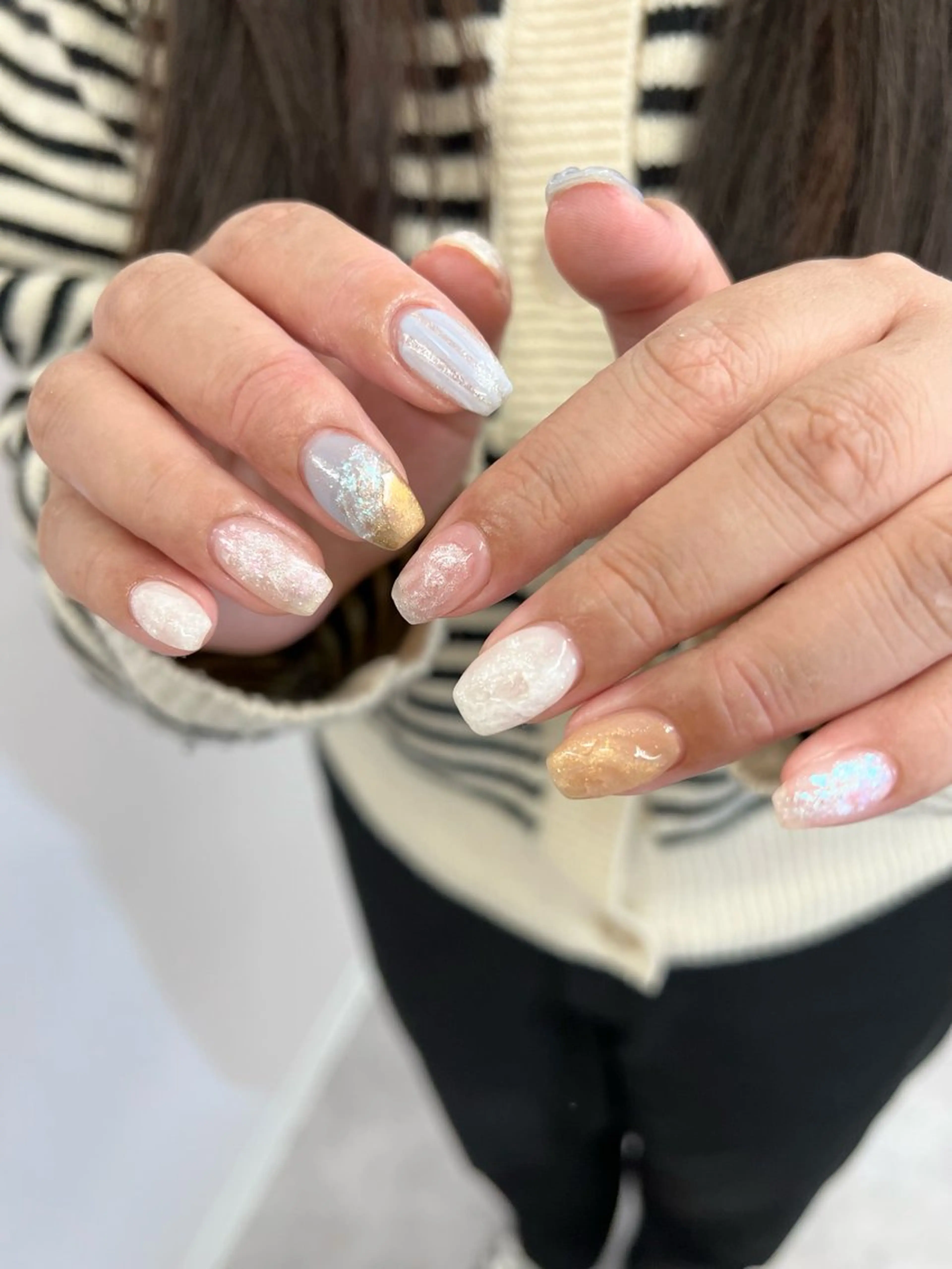 ネイル オーロラネイル ジェルネイル キラキラネイル マグネットネイル ニュアンスネイル ハンドネイル ハンドケア Bana_ Nailのネイルデザイン