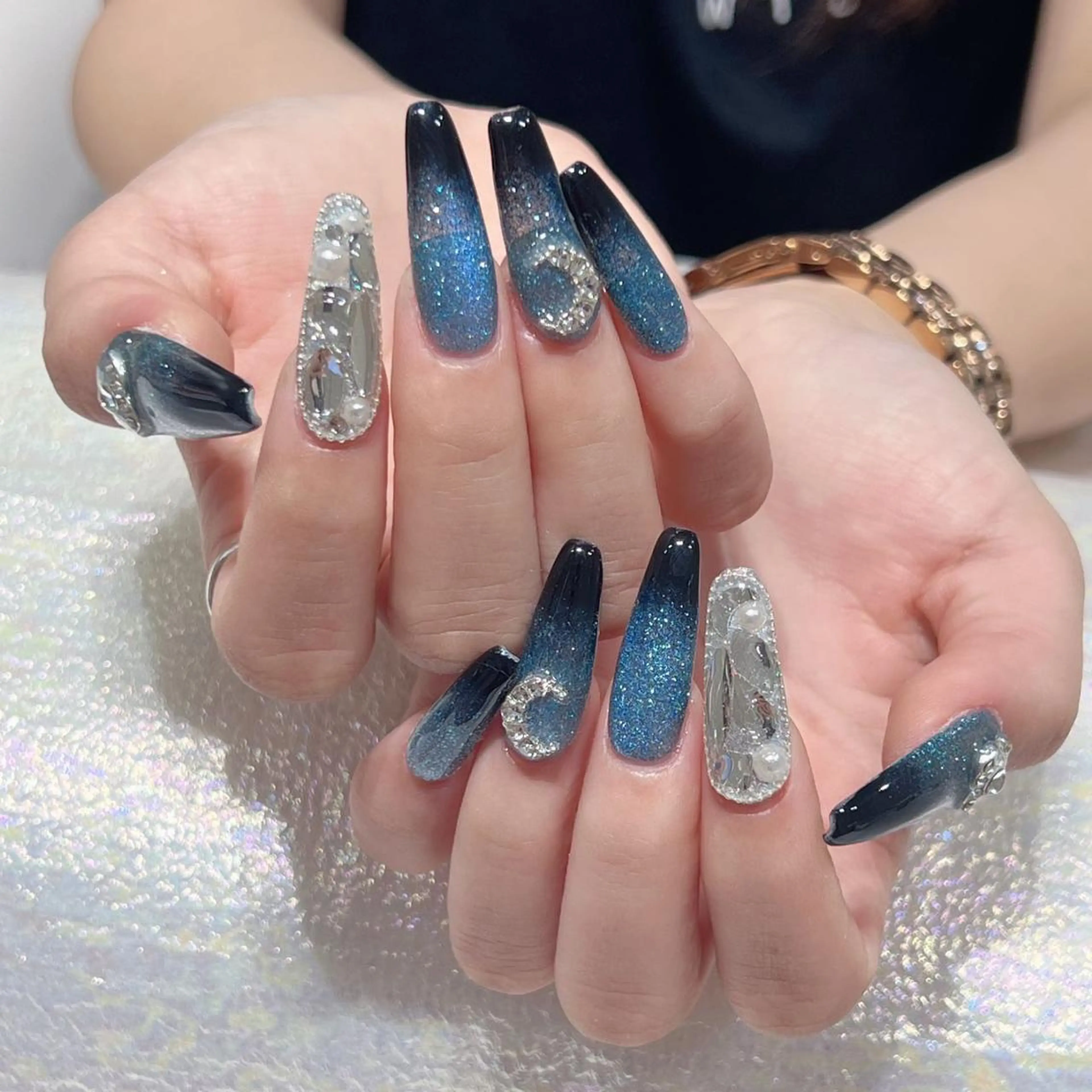 ネイル アートネイル 長さ出し ネイルチップ Queens momoのネイルデザイン