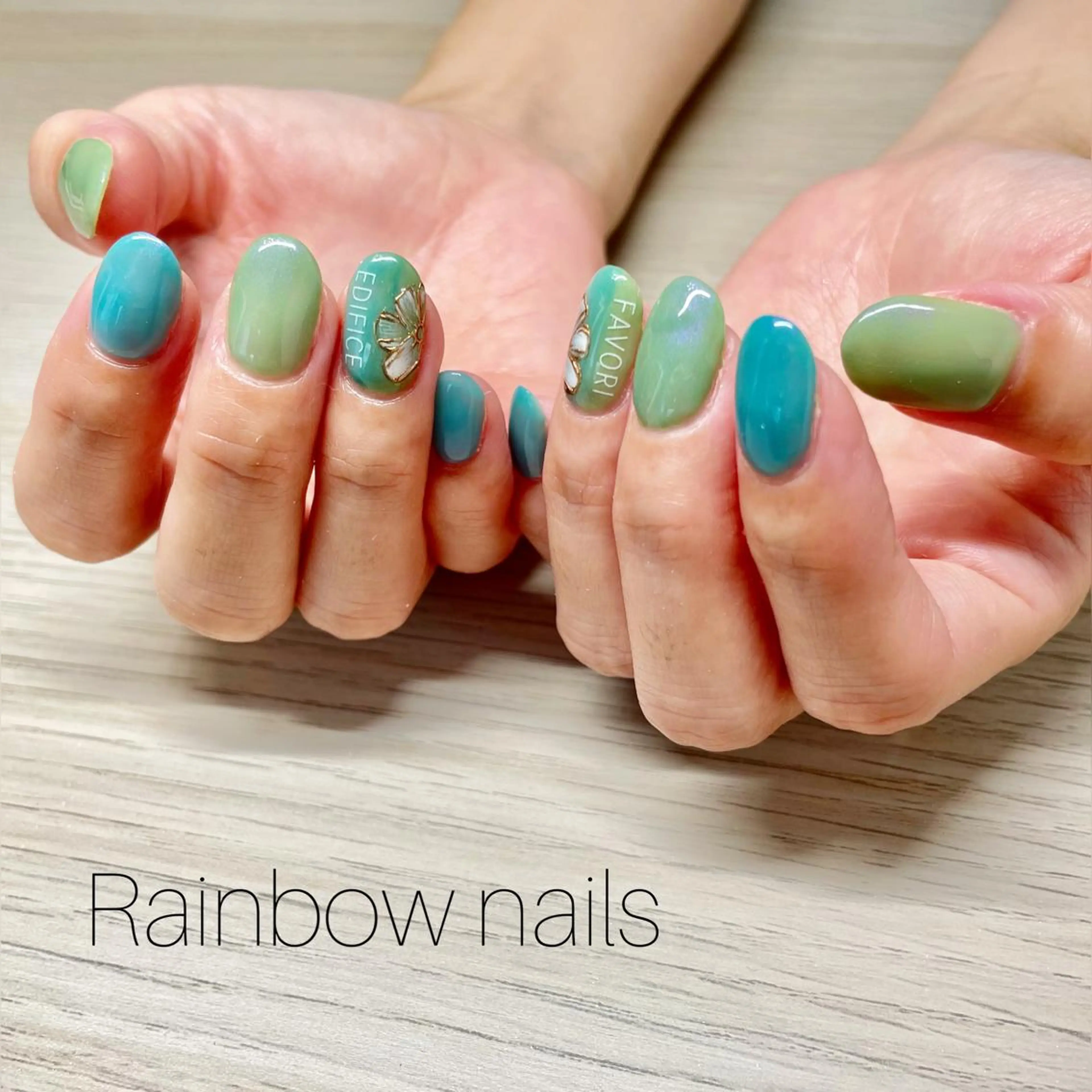 ネイル ブルー グラデーション Rainbow nailsくろちゃんのネイルデザイン