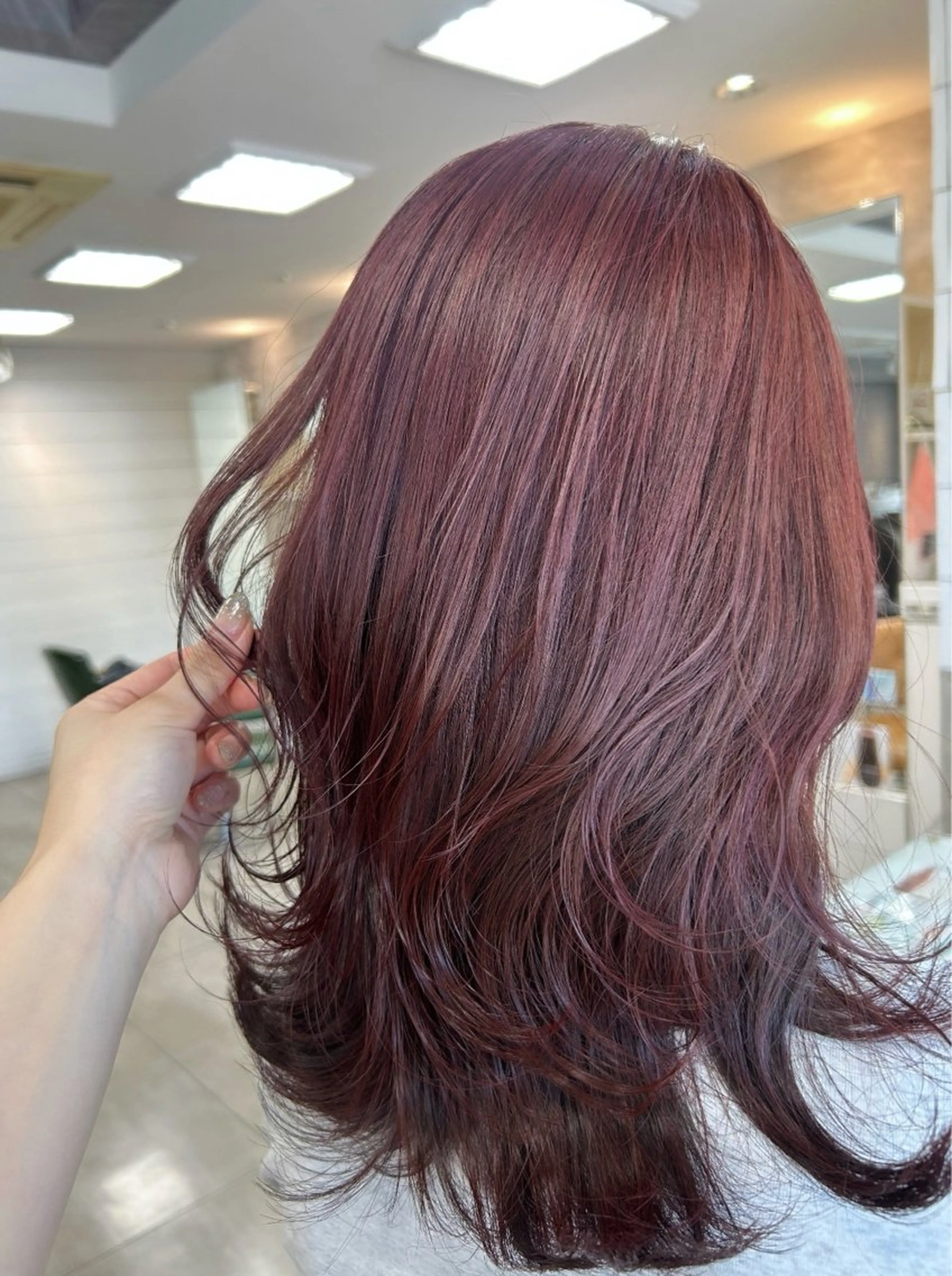 ミディアム ミディアムレイヤー レイヤーカット カット ヘアカラー 🫧艶髪カラー🫧 森本くるみのヘアスタイル