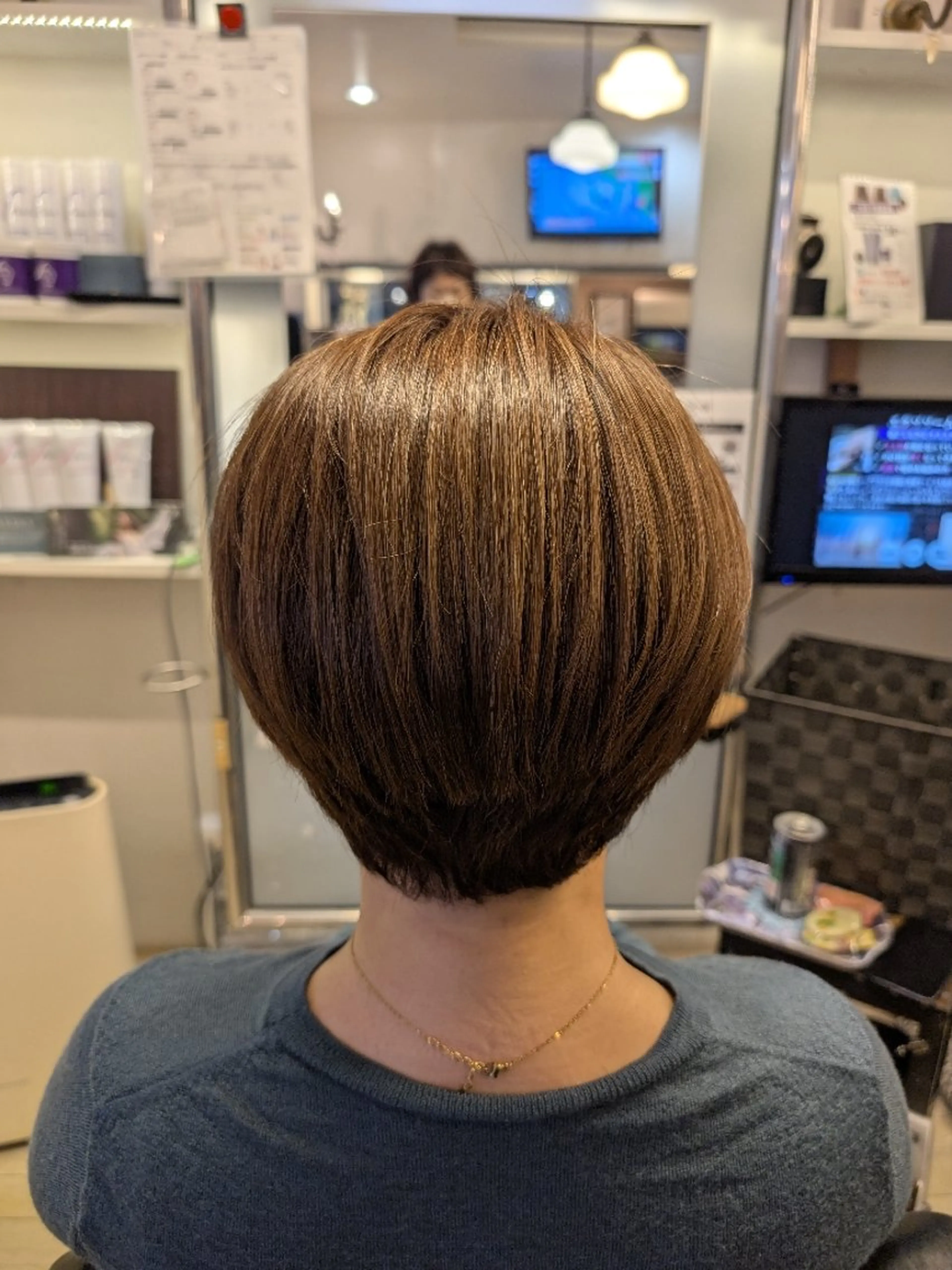 ショート カラー 椎橋 美帆野のヘアスタイル