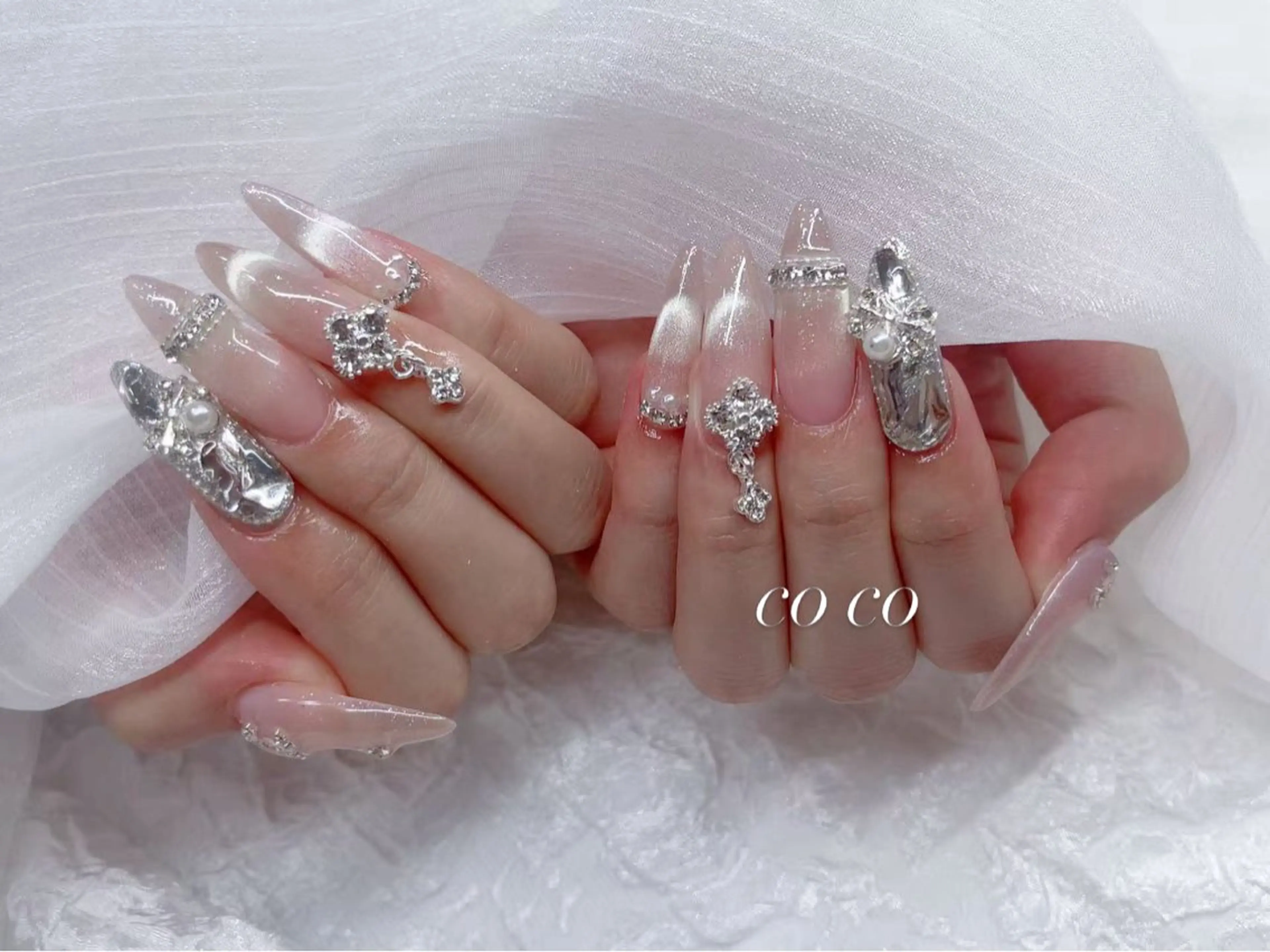 ネイル 氷ネイル・うるうるネイル ハンドネイル COCO ネイルのネイルデザイン