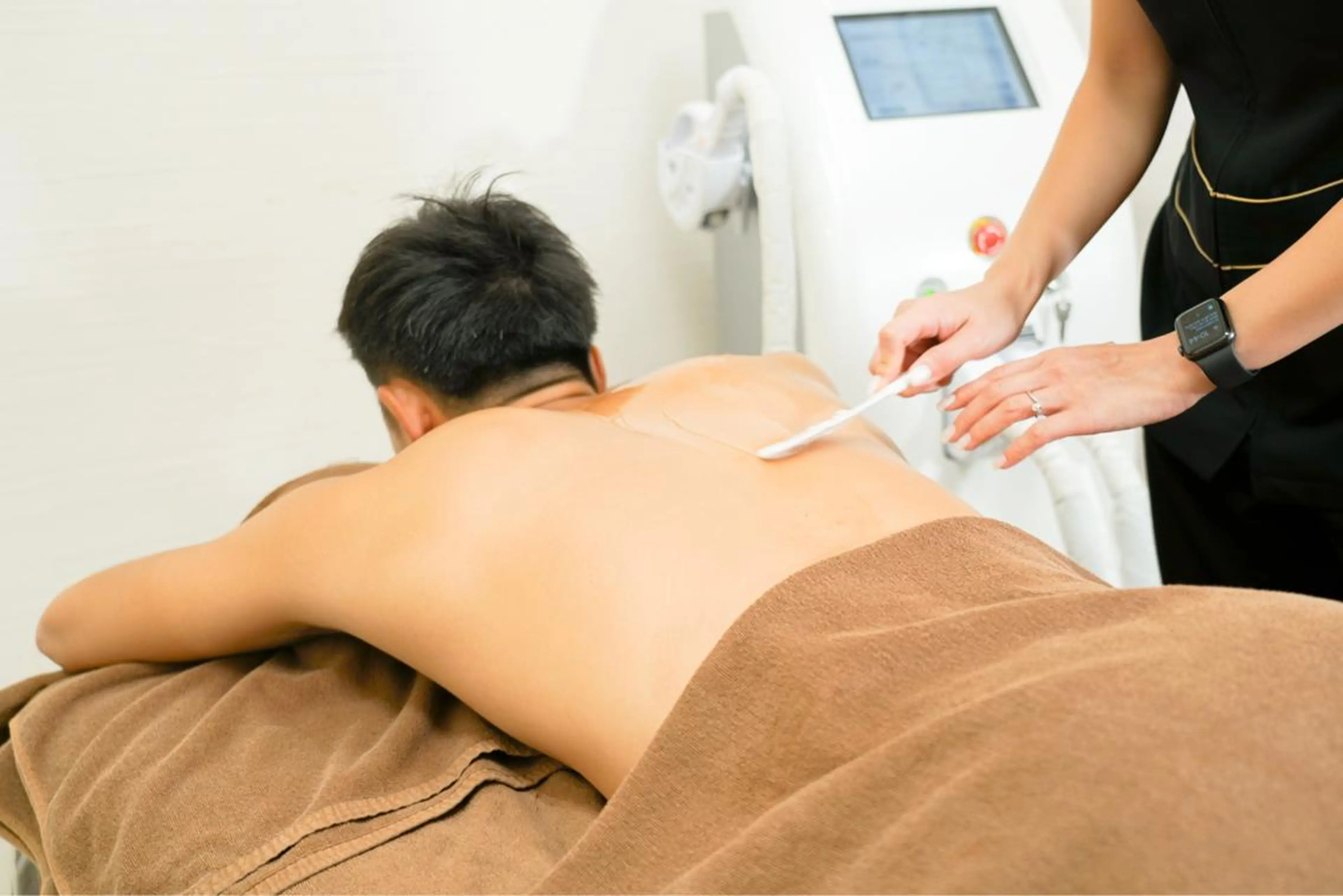 メンズ 筋膜/リンパ/深層/ スポーツ/アロマ/のエステ・リラクイメージ