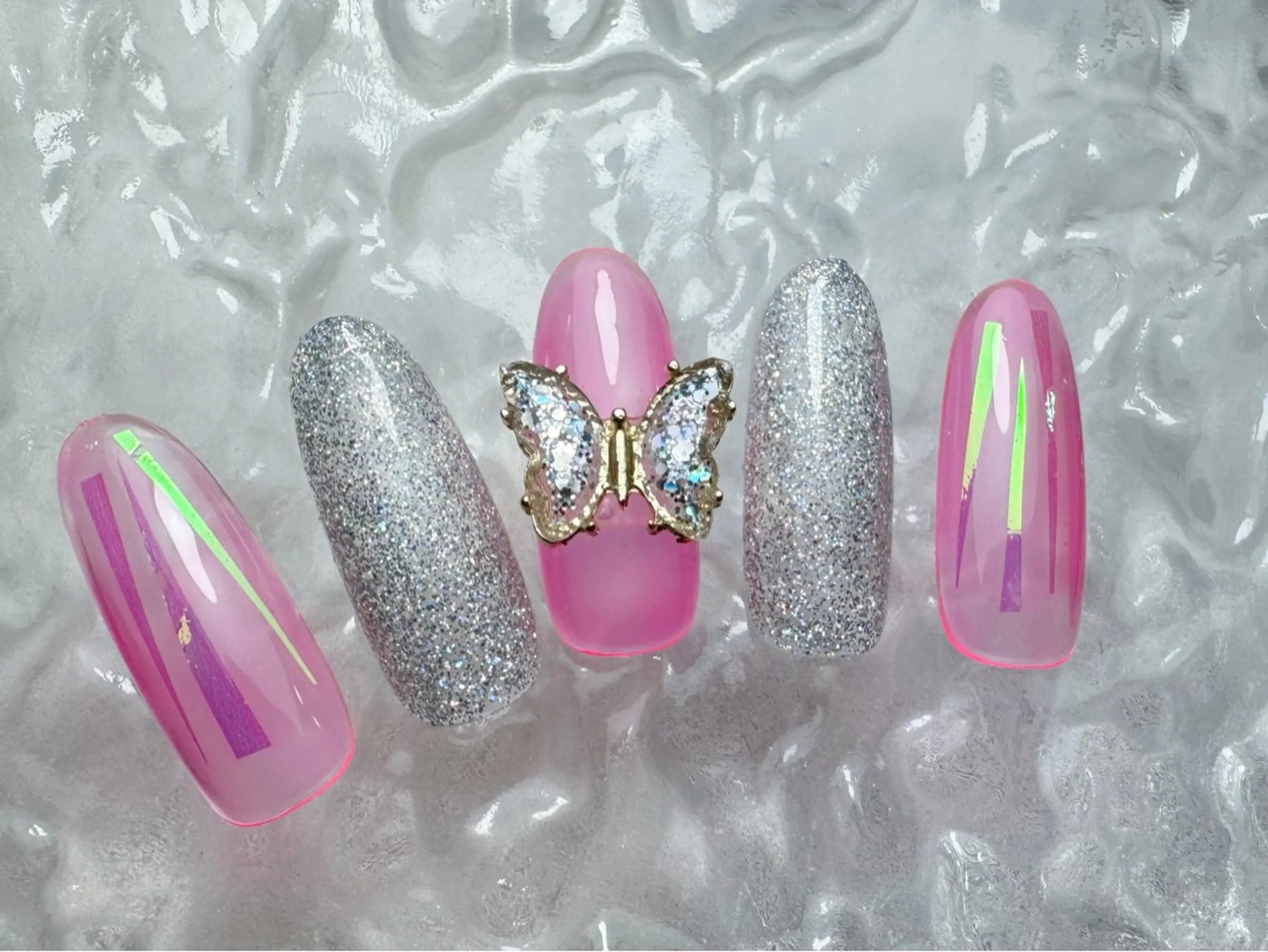 ネイル ハンドネイル マジック ミラーのネイルデザイン