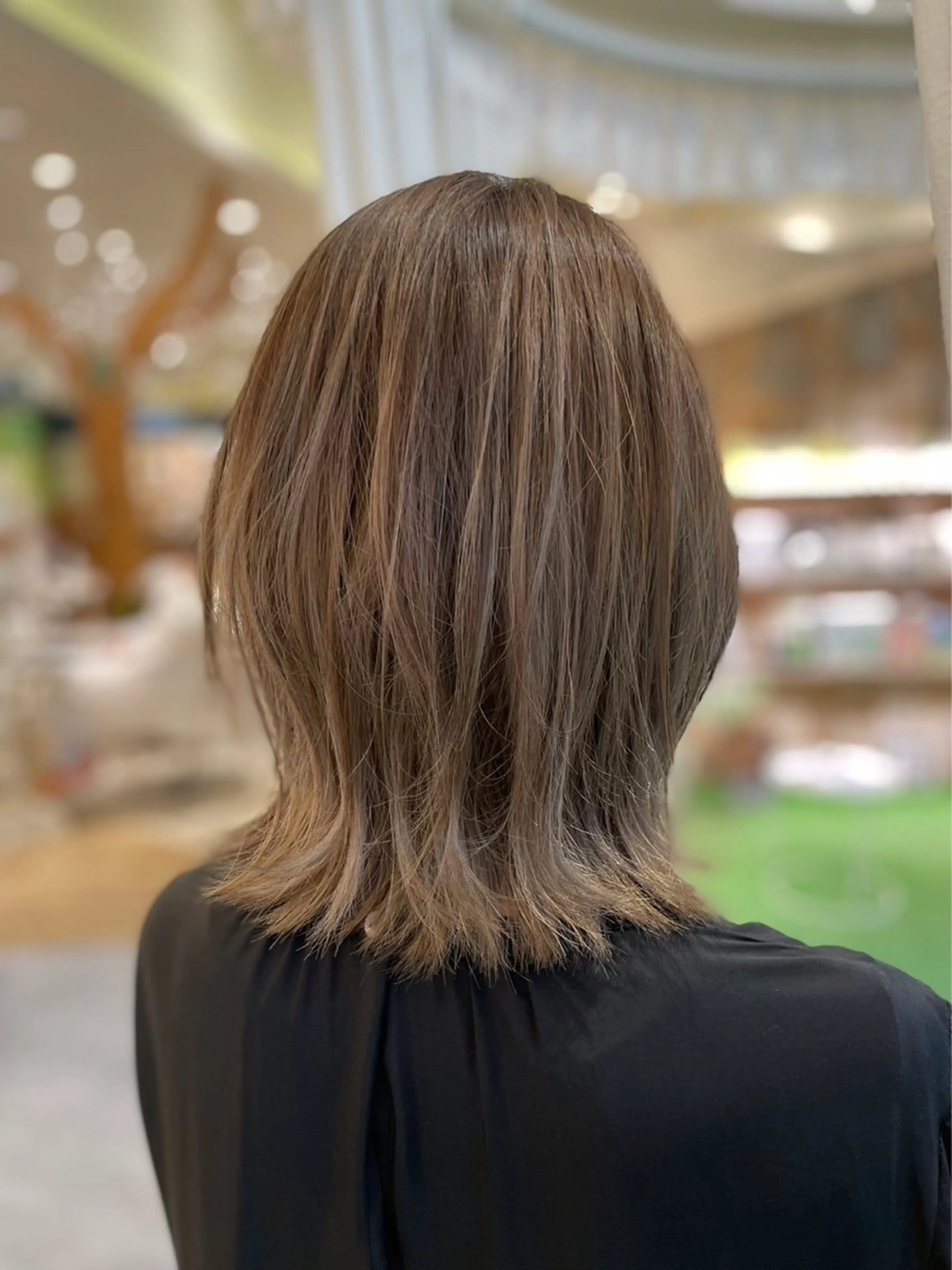 カラー ヘアカラー トリートメント まつ毛パーマとカラー 二刀流🥰岩崎夏実のヘアスタイル