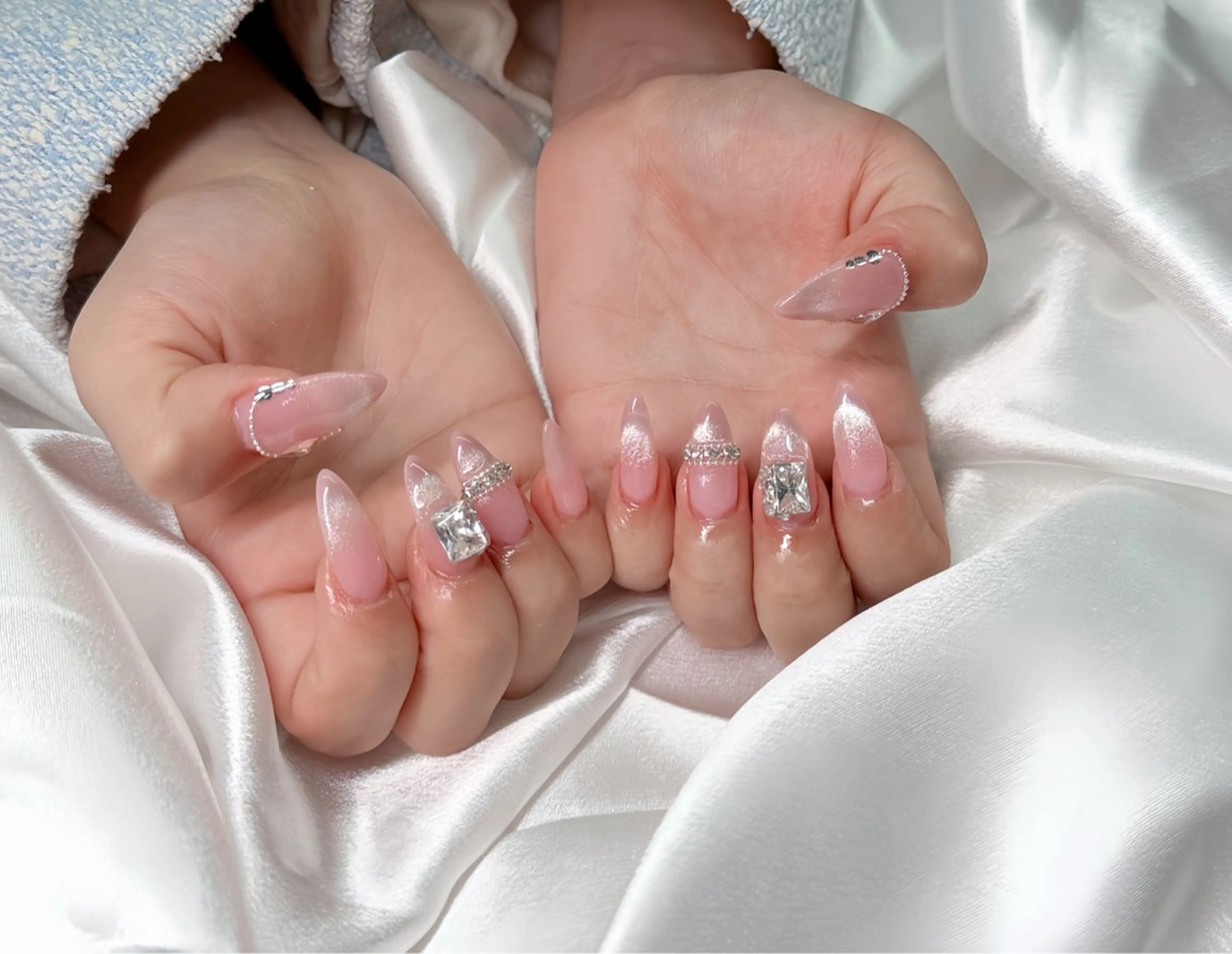 ネイル オーロラネイル チークネイル フットネイル フレンチネイル ジェルネイル ハンドネイル Havi Nailsのネイルデザイン