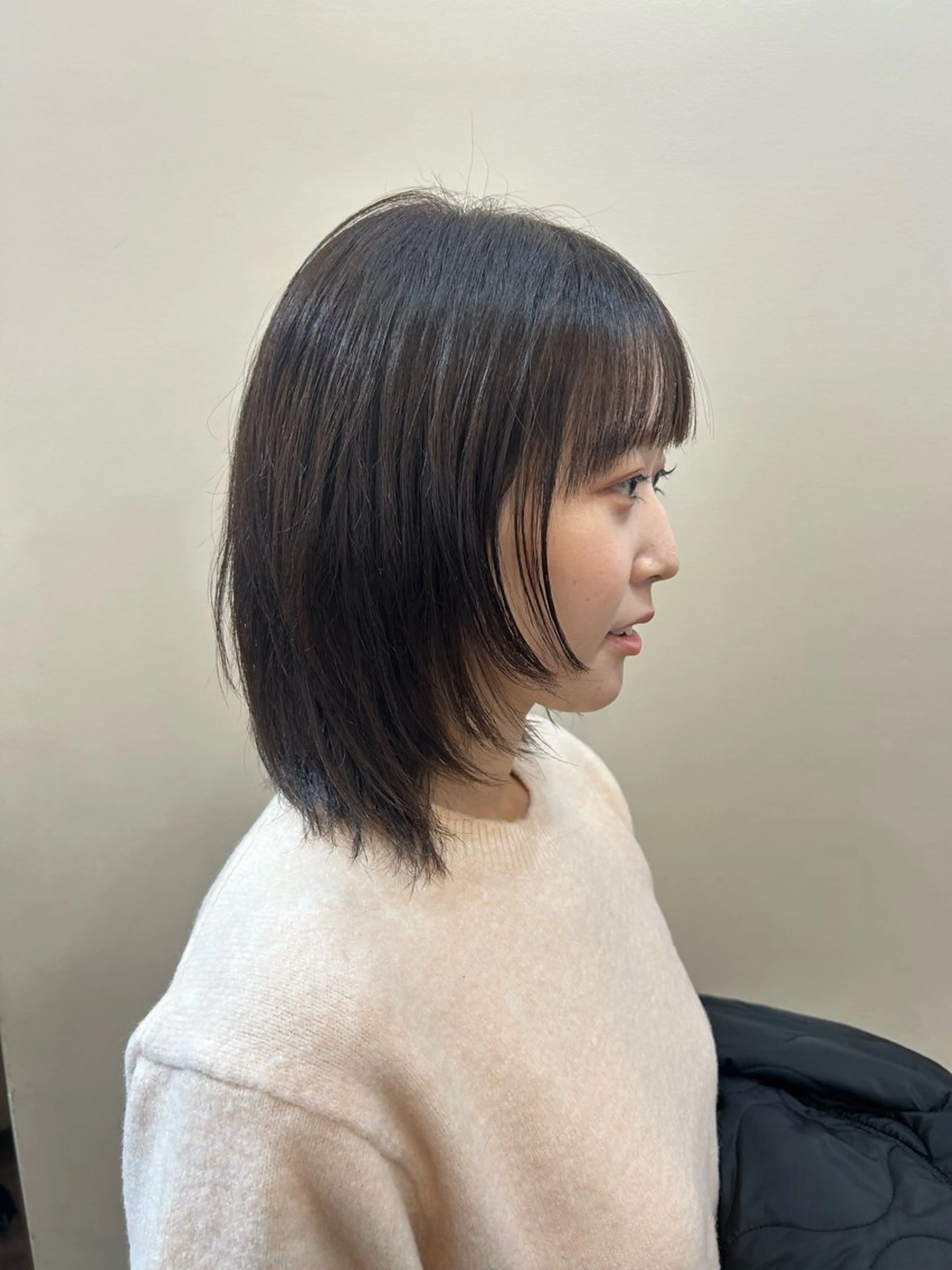 ミディアム カット ヘアカラー トリートメント AYANO ／レイヤー／オリーブのヘアスタイル