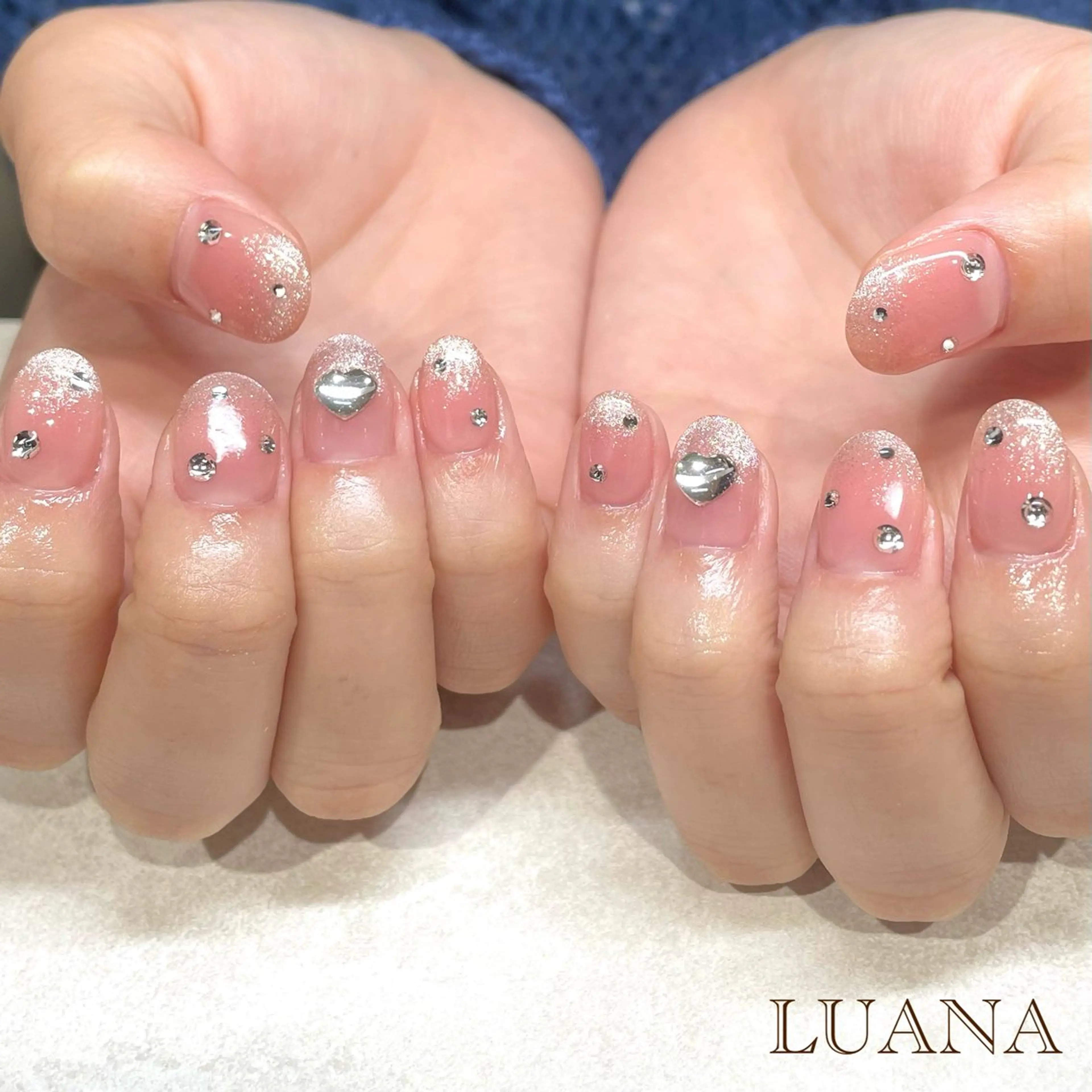 ミディアム LUANA 〜Eyelash&Nail〜所属・長崎 真帆のネイルデザイン