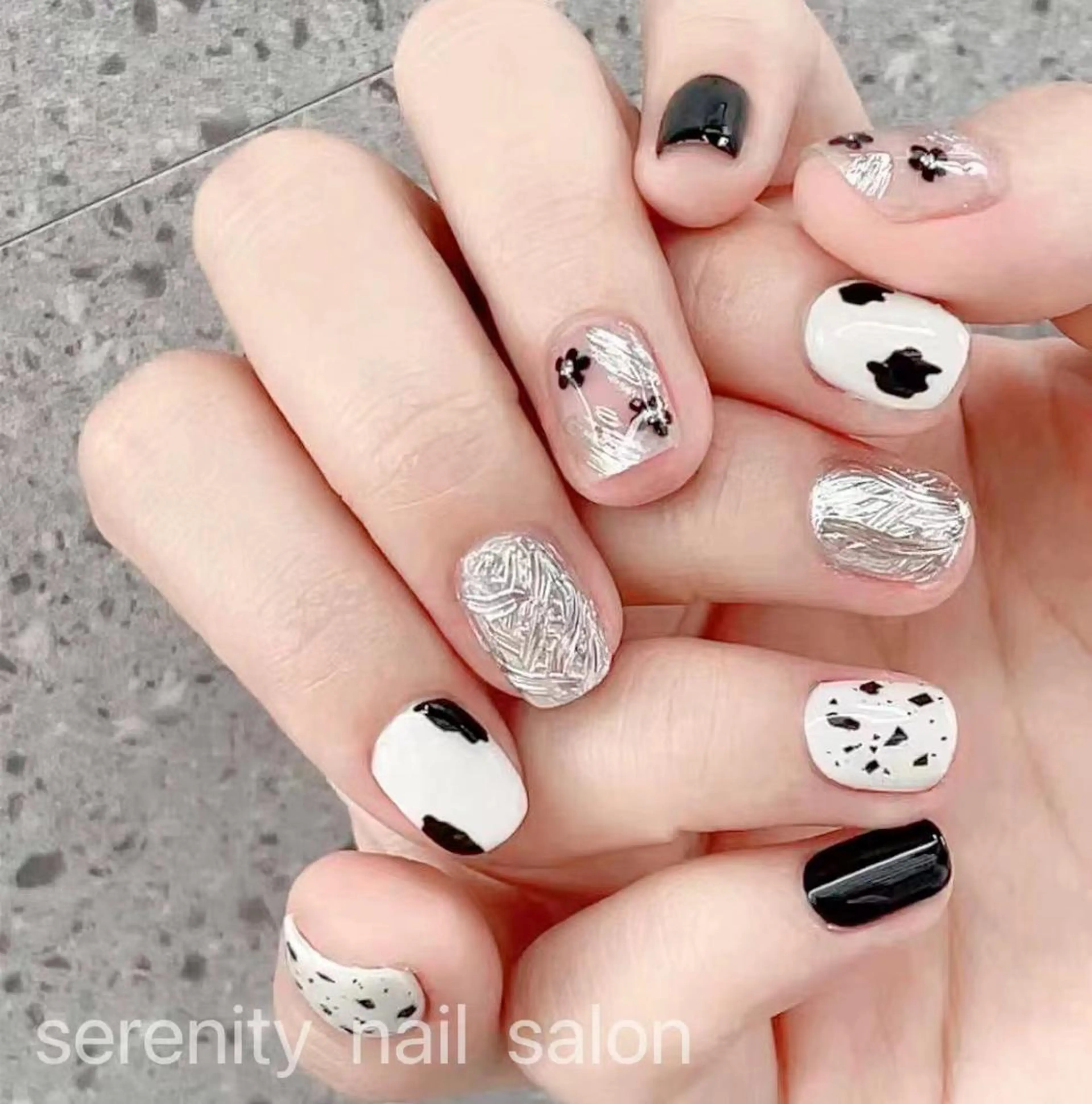 ネイル ハンドネイル ハンドケア ✨Serenity Nail salonのネイルデザイン