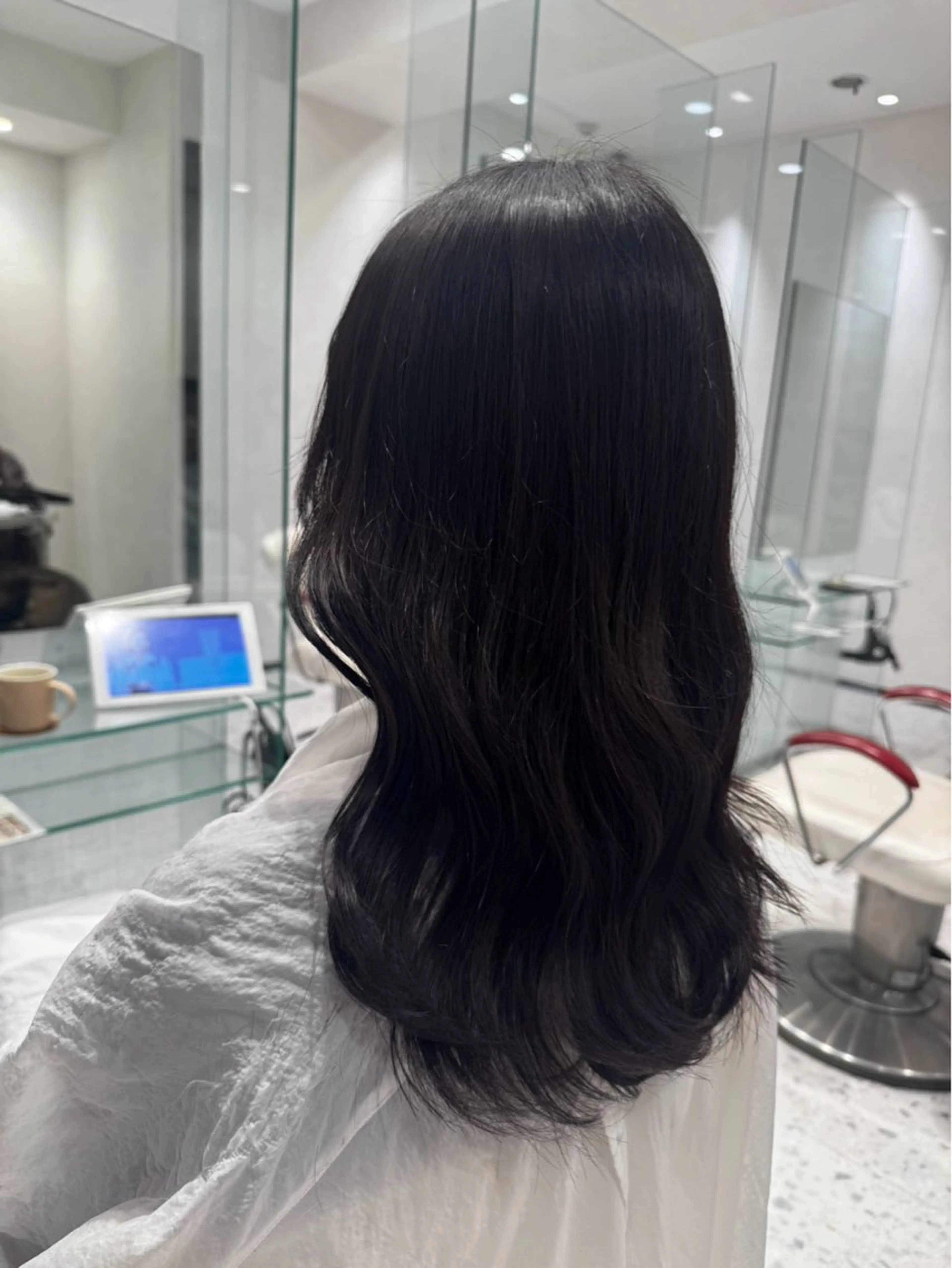 セミロング ヘアカラー mana 🦖のヘアスタイル