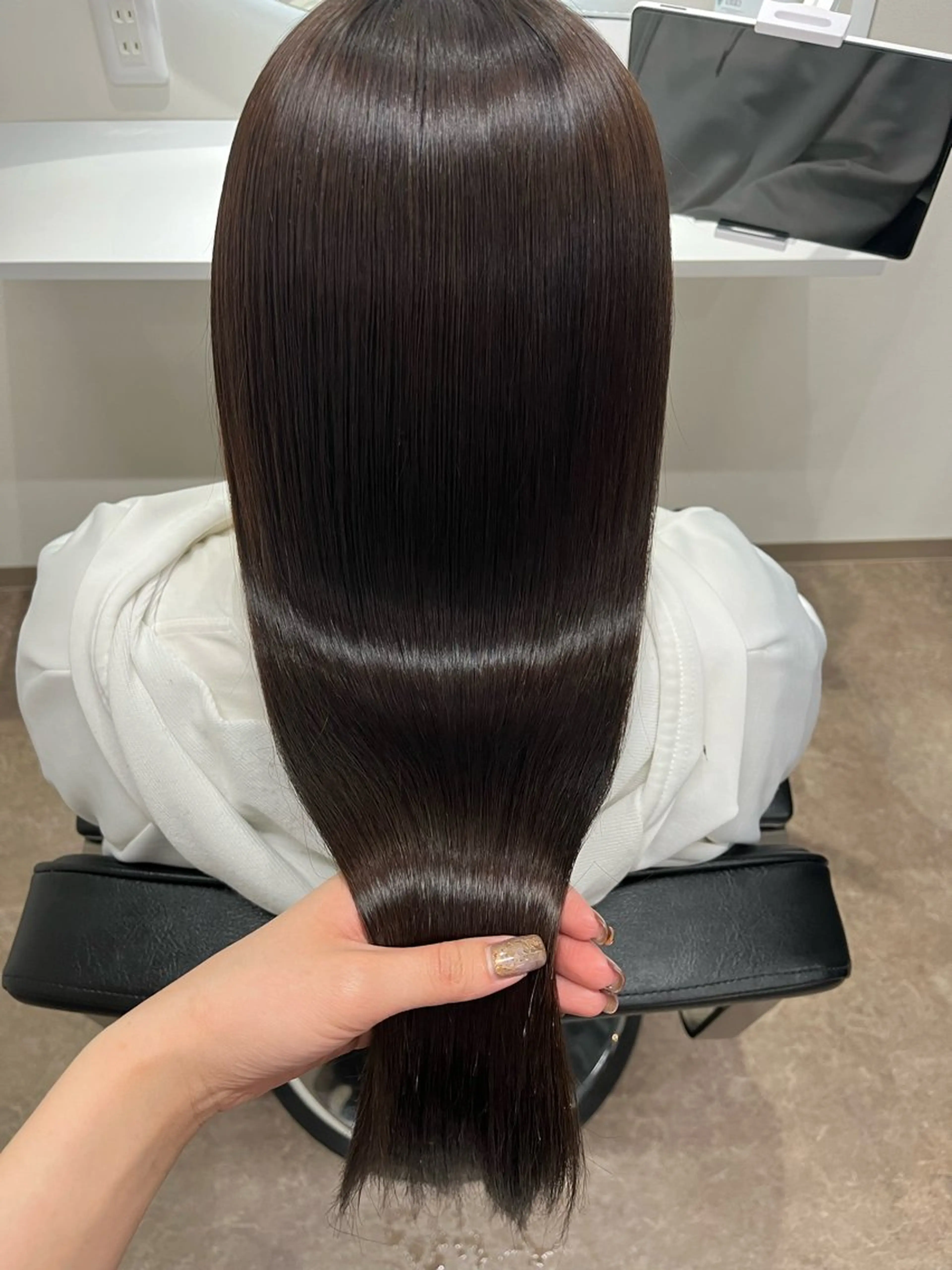 カラー トリートメント 本木下朋花/髪質 改善×ダブルカラーのヘアスタイル