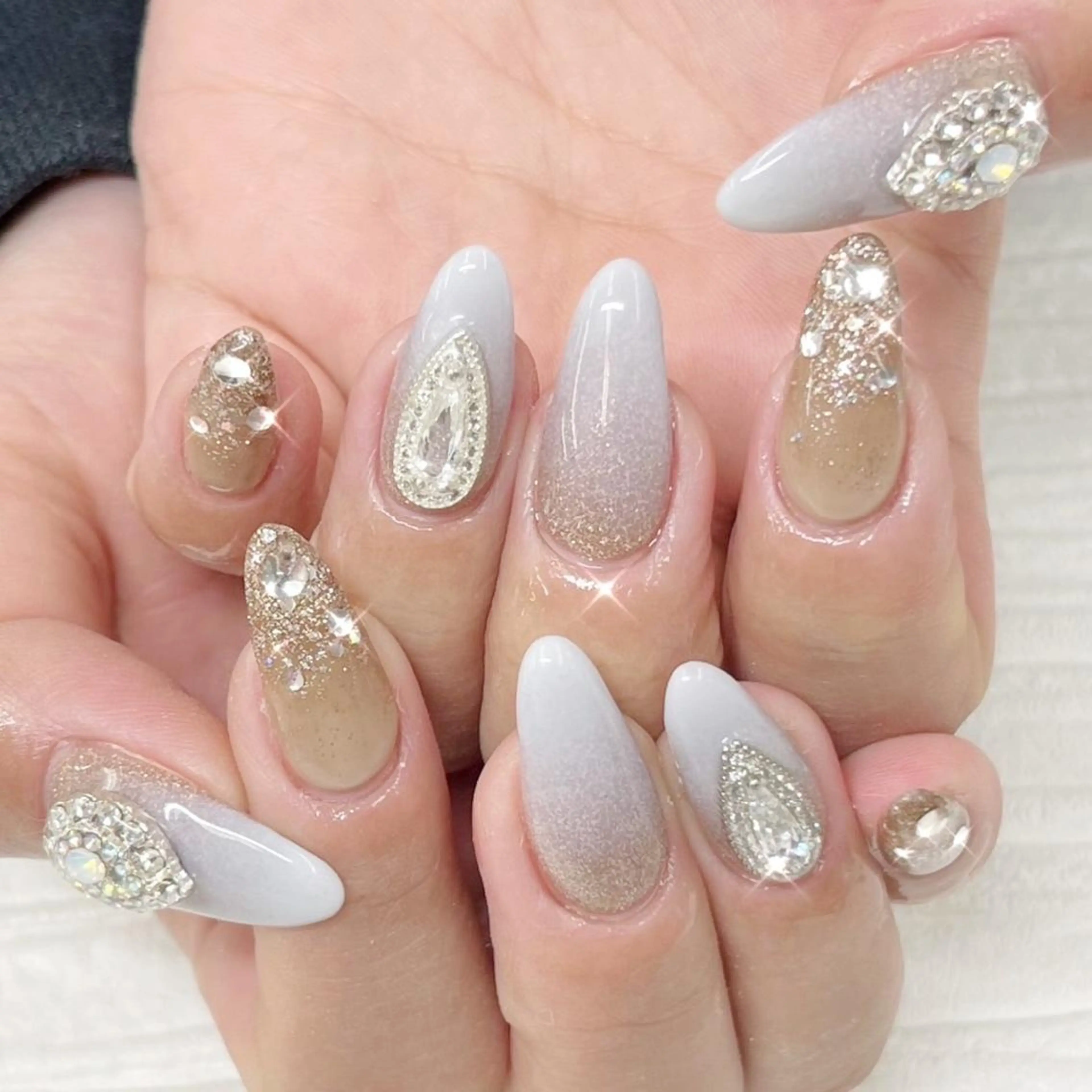 ネイル Nail salon Honey Beeのネイルデザイン